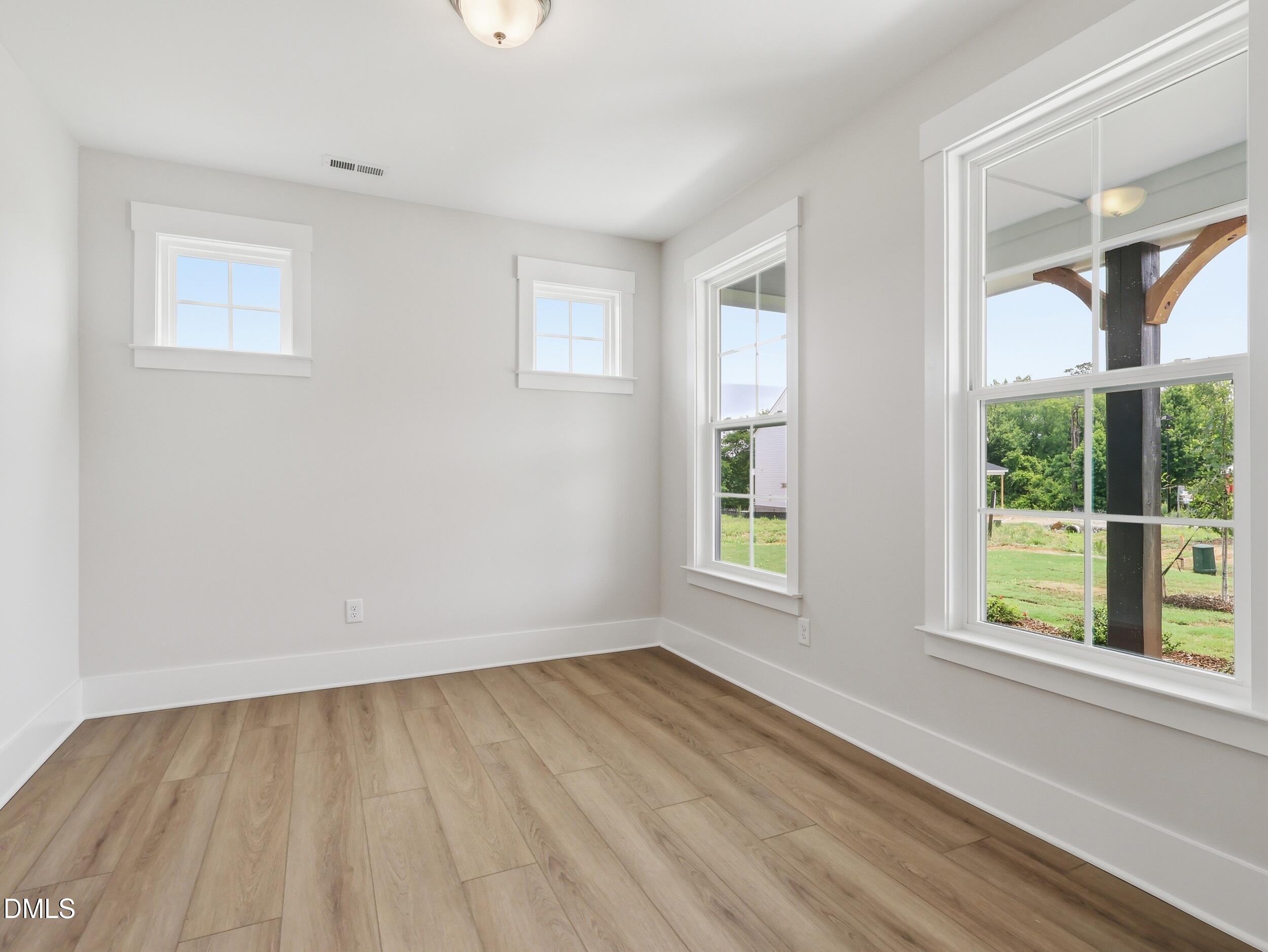 325 Oak Meadow Lane Property Photo 3