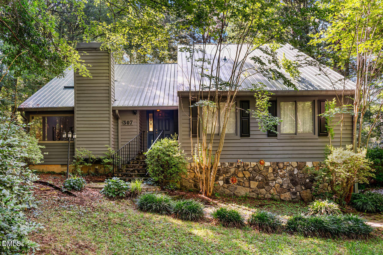 307 Azalea Drive Property Photo 1