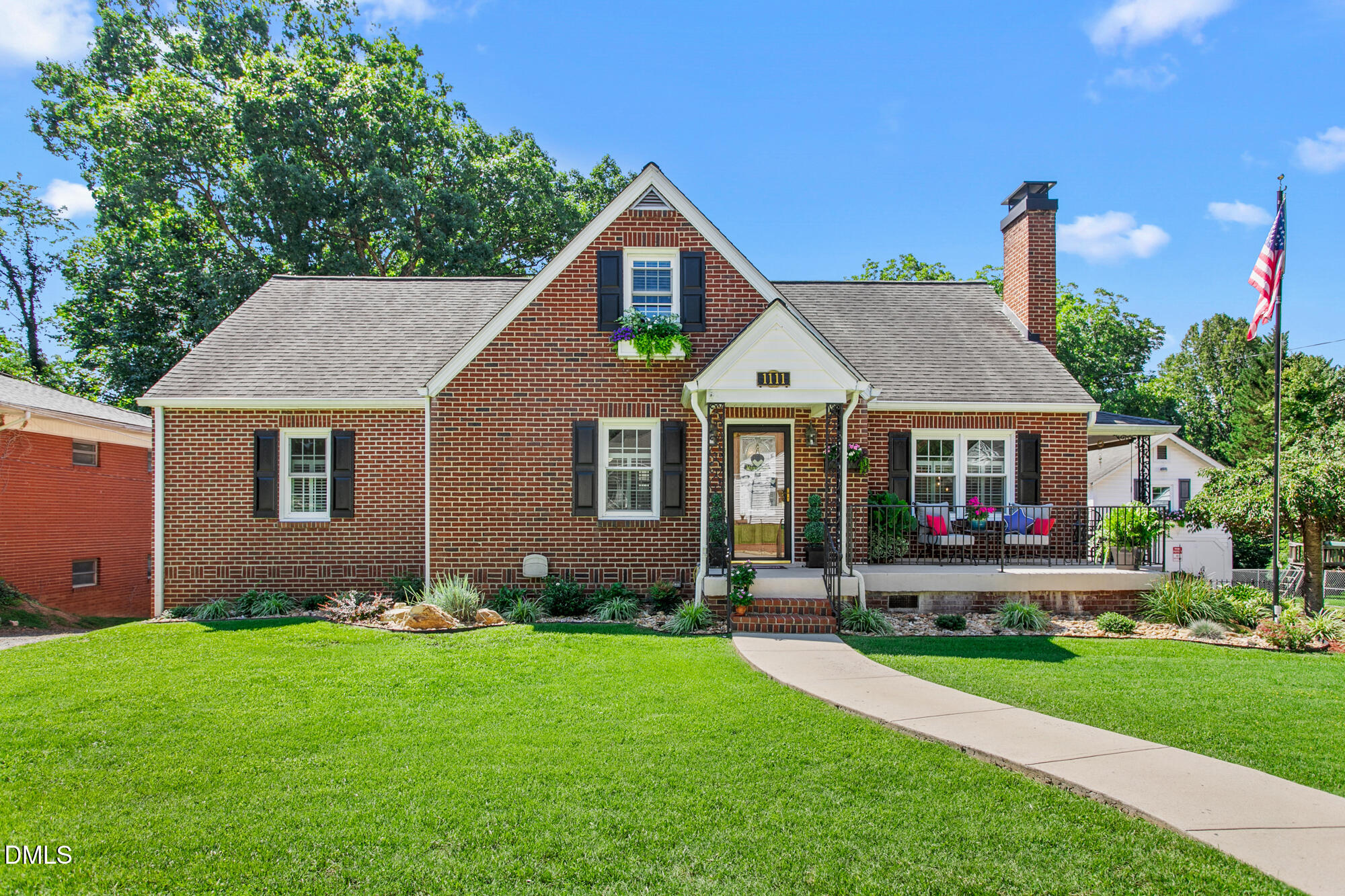 1111 N Woodleigh Circle Property Photo 1