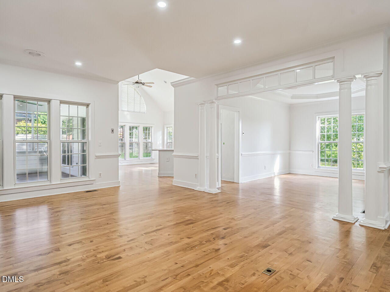 5533 Rolling Field Drive Property Photo 8
