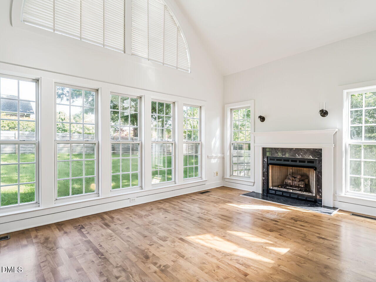 5533 Rolling Field Drive Property Photo 16