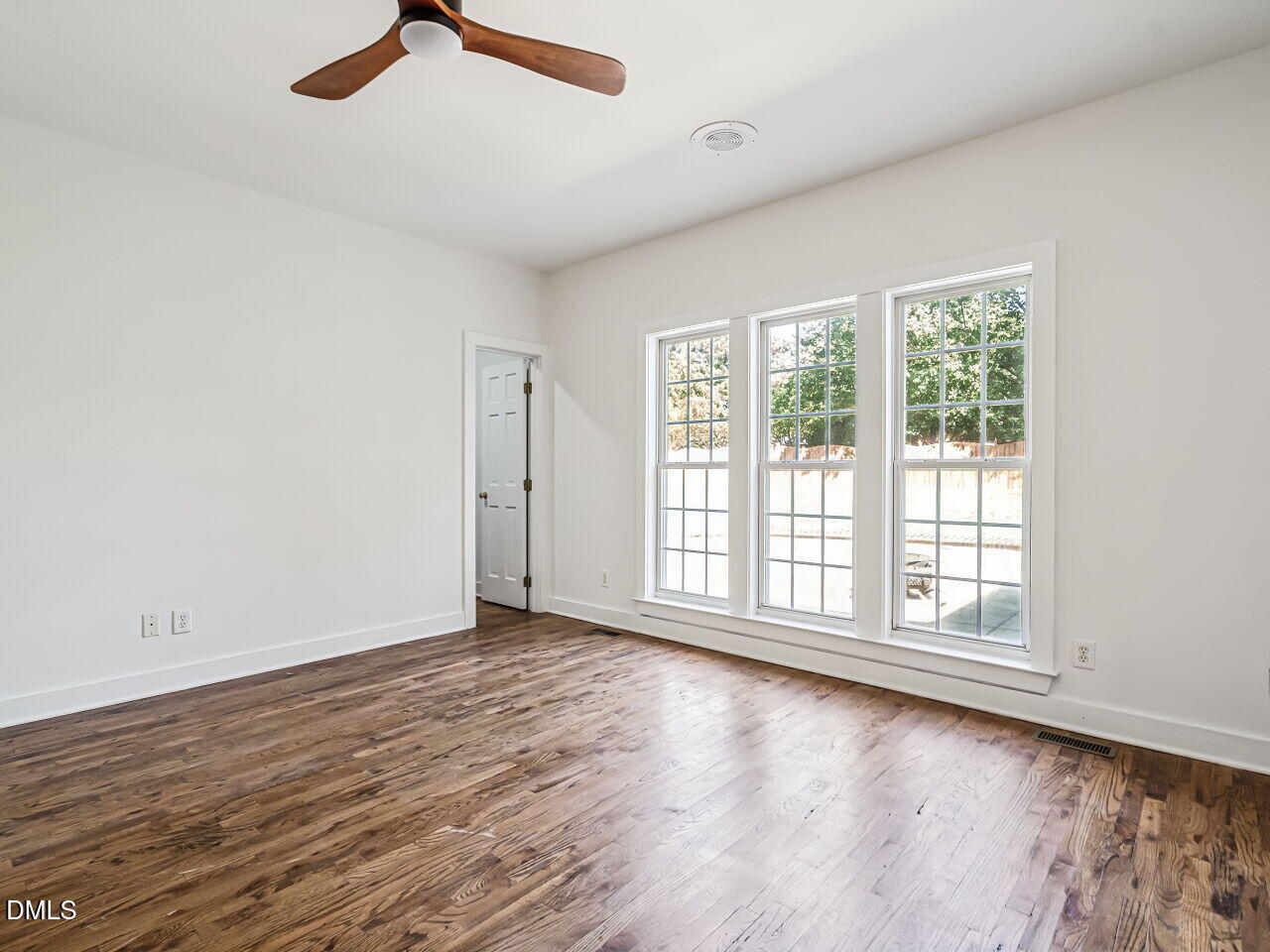 5533 Rolling Field Drive Property Photo 21