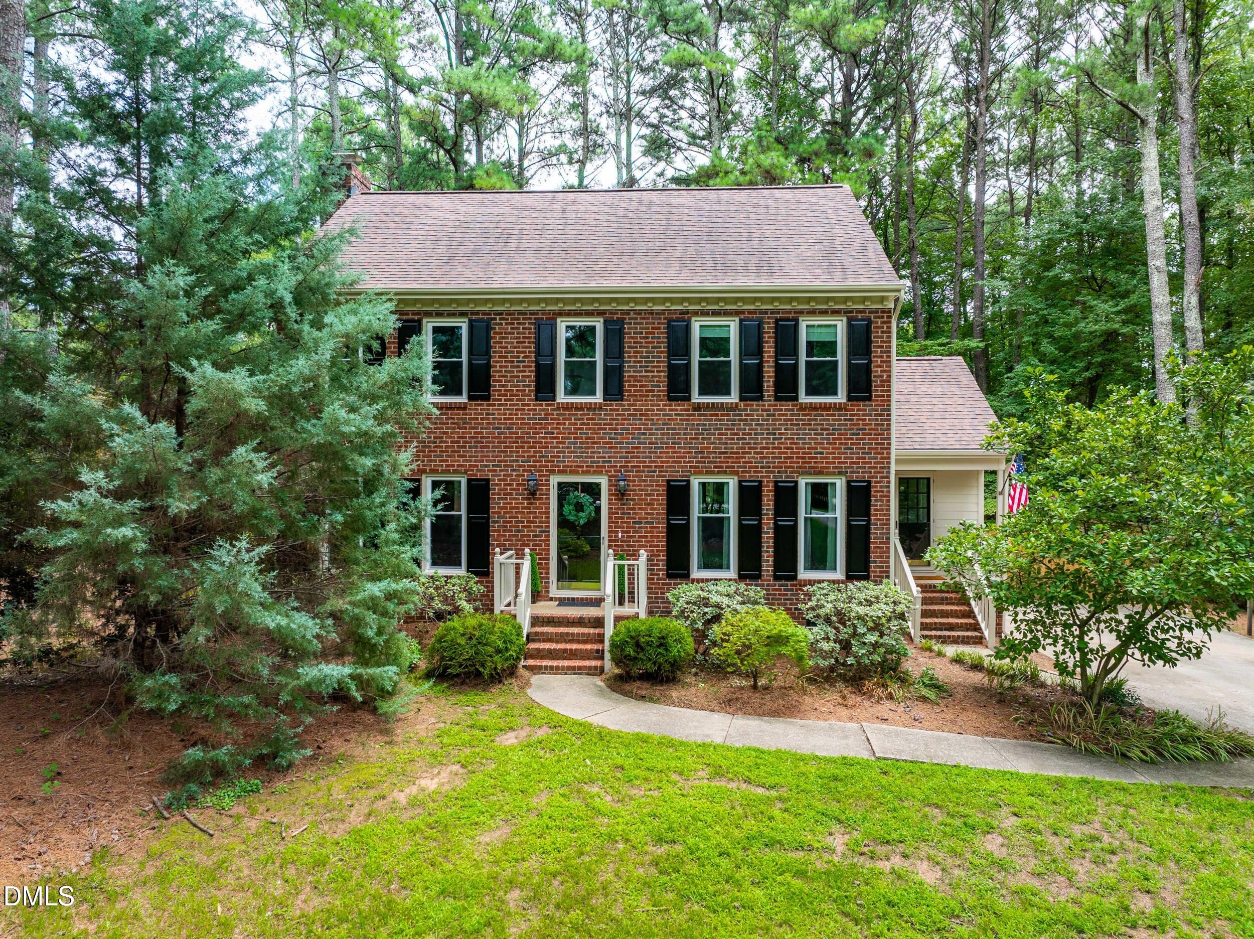 2901 Meadowview Court Property Photo 1