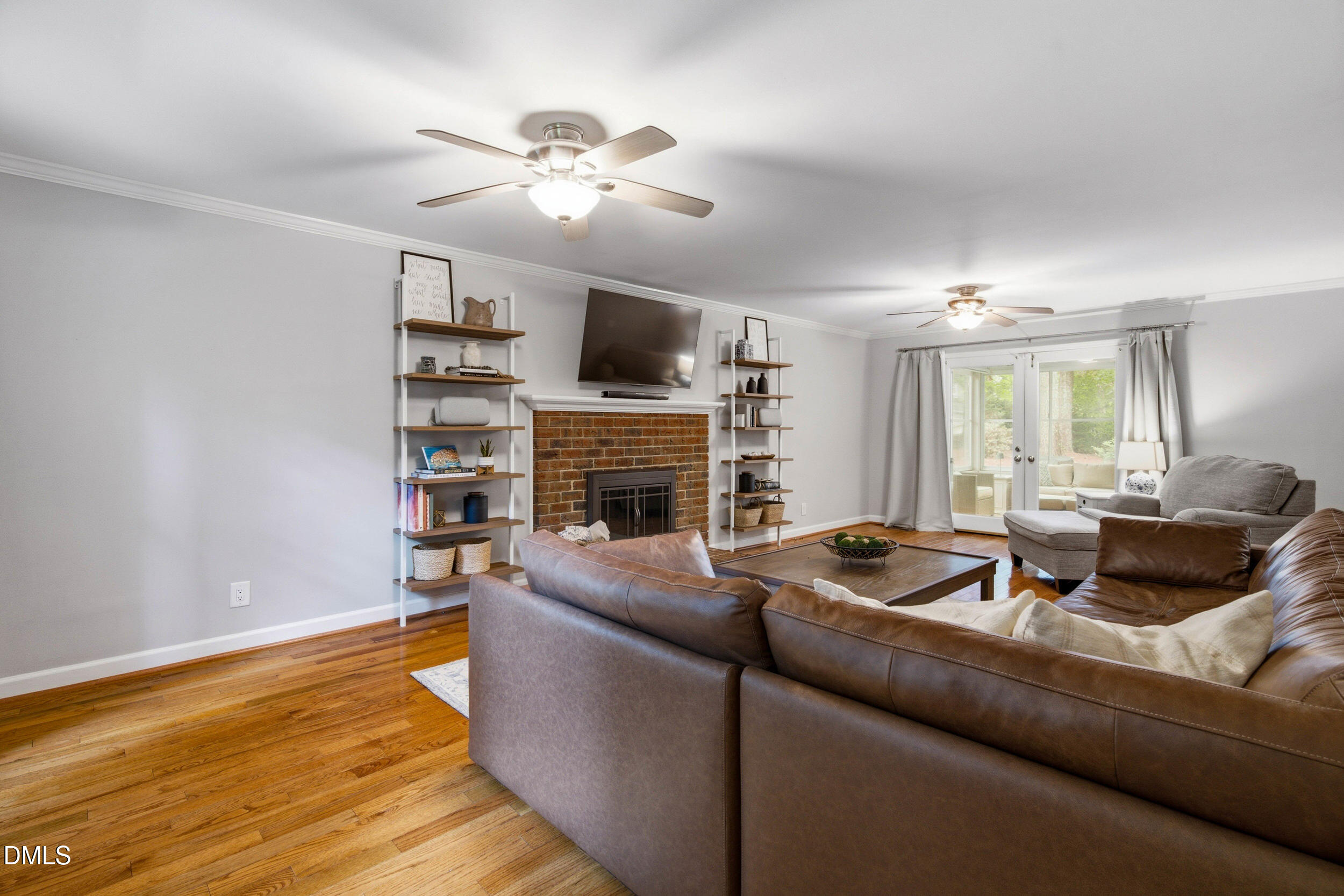 2901 Meadowview Court Property Photo 6