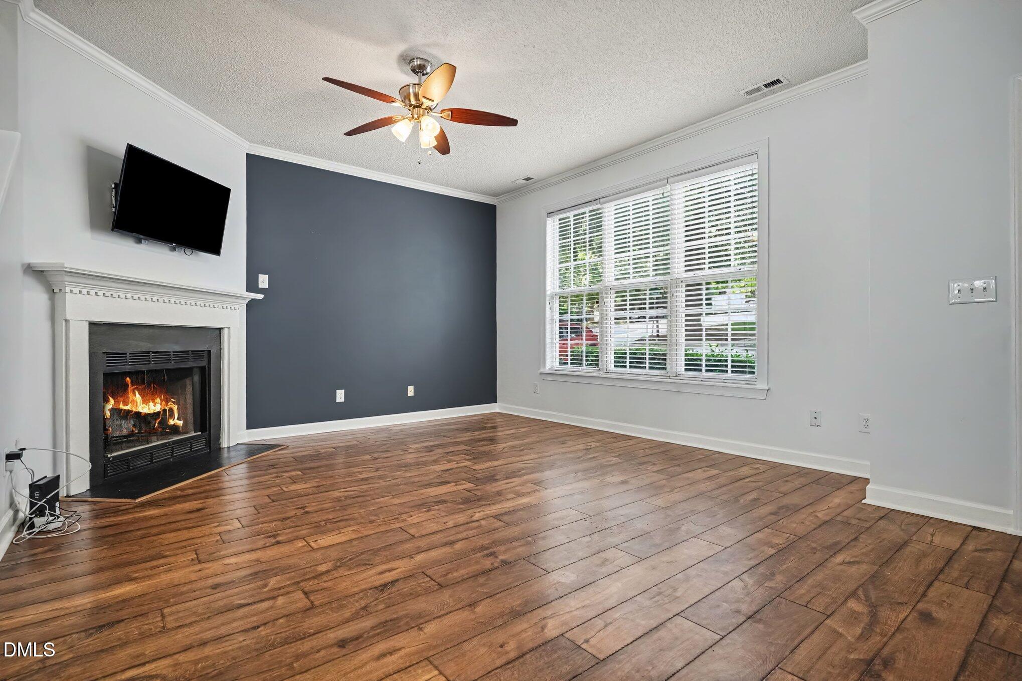 809 Rothshire Court Property Photo 4