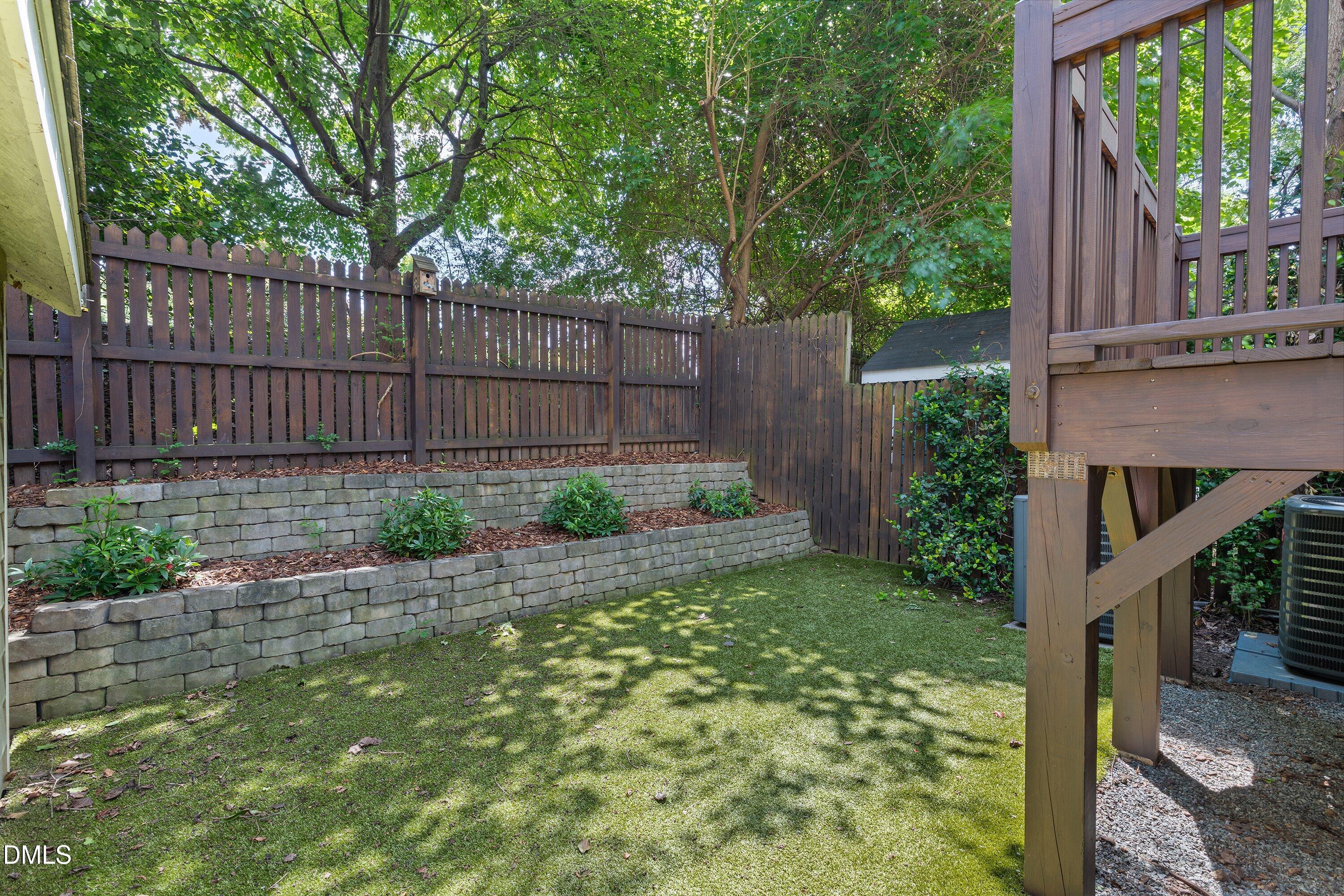635 Effie Way Property Photo 44