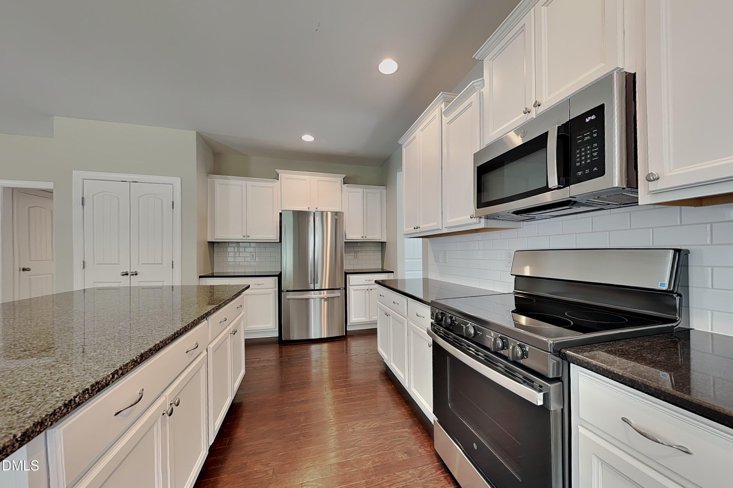 51 Tall Oak Court Property Photo 3