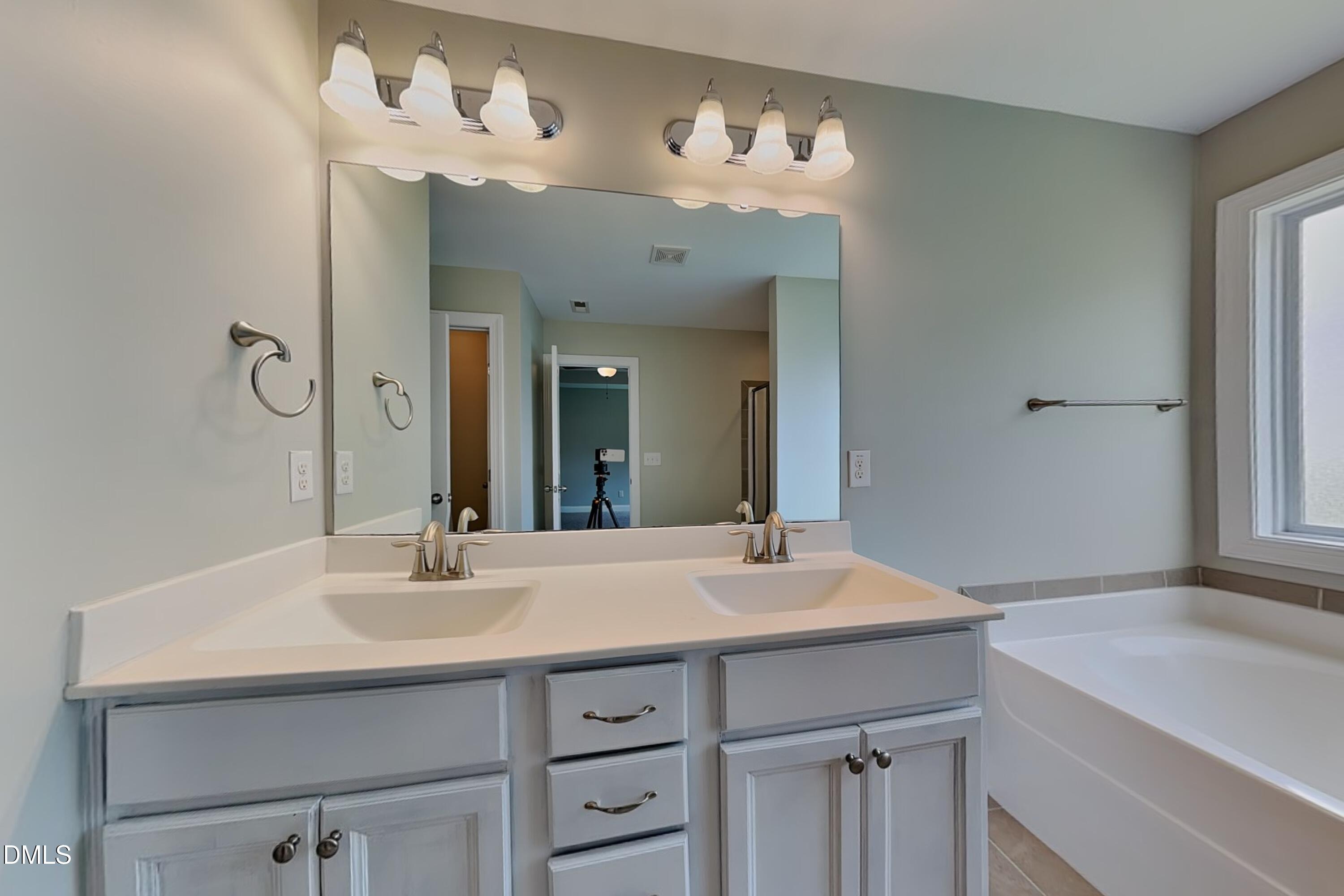 51 Tall Oak Court Property Photo 10