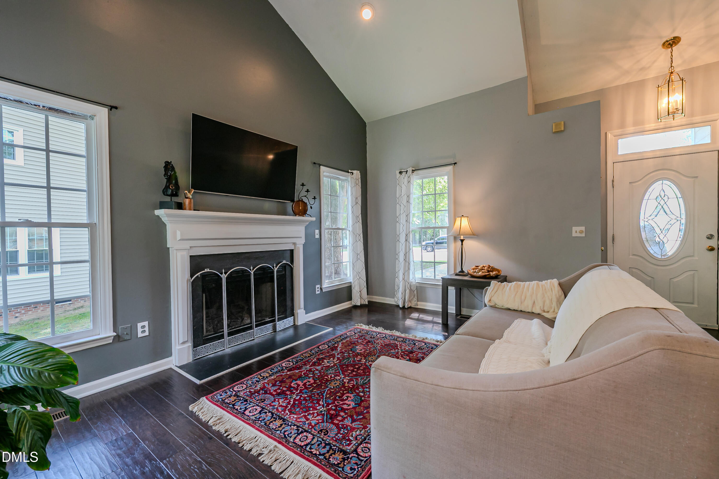 816 White Daisies Court Property Photo 5