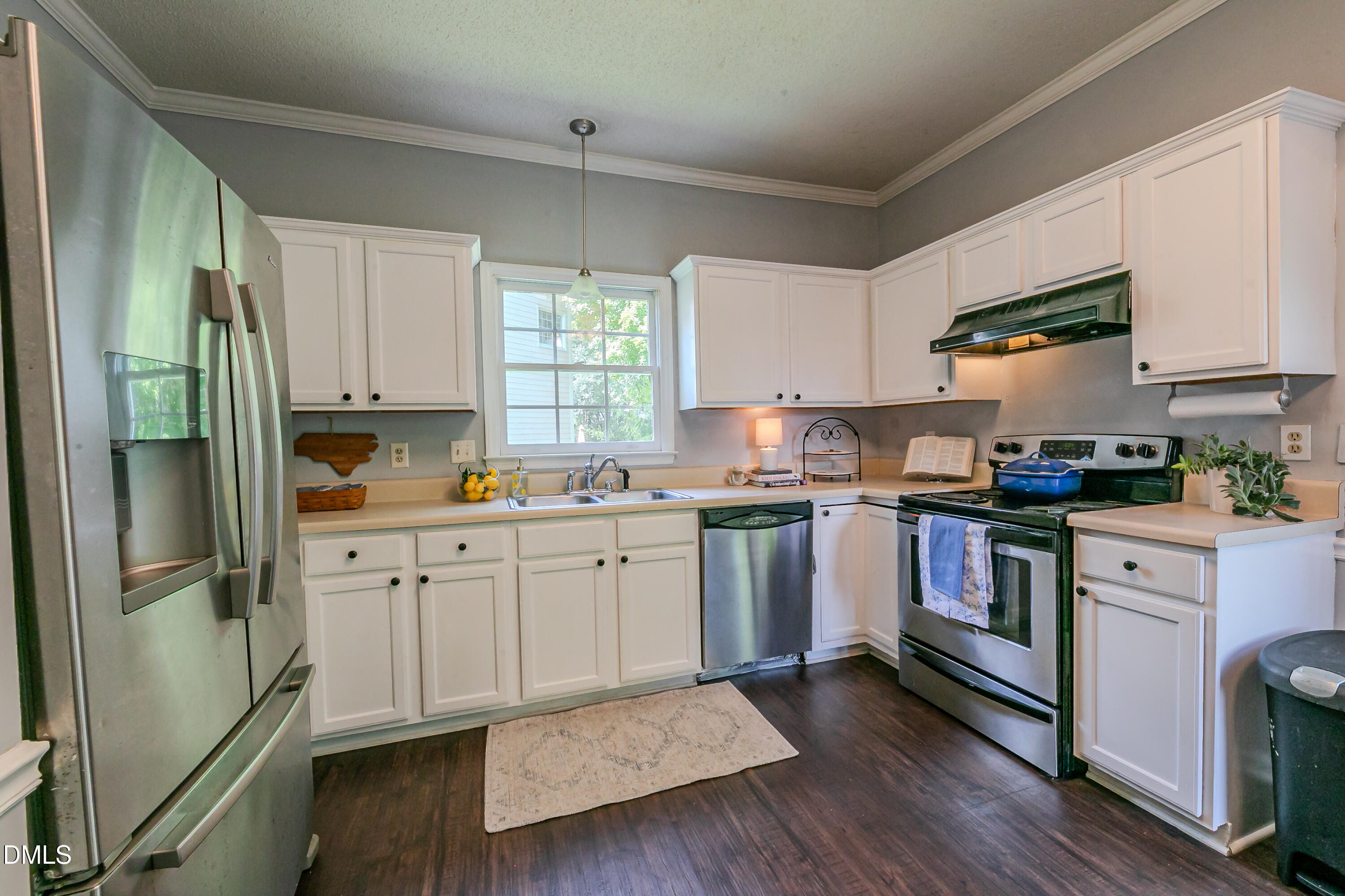 816 White Daisies Court Property Photo 18