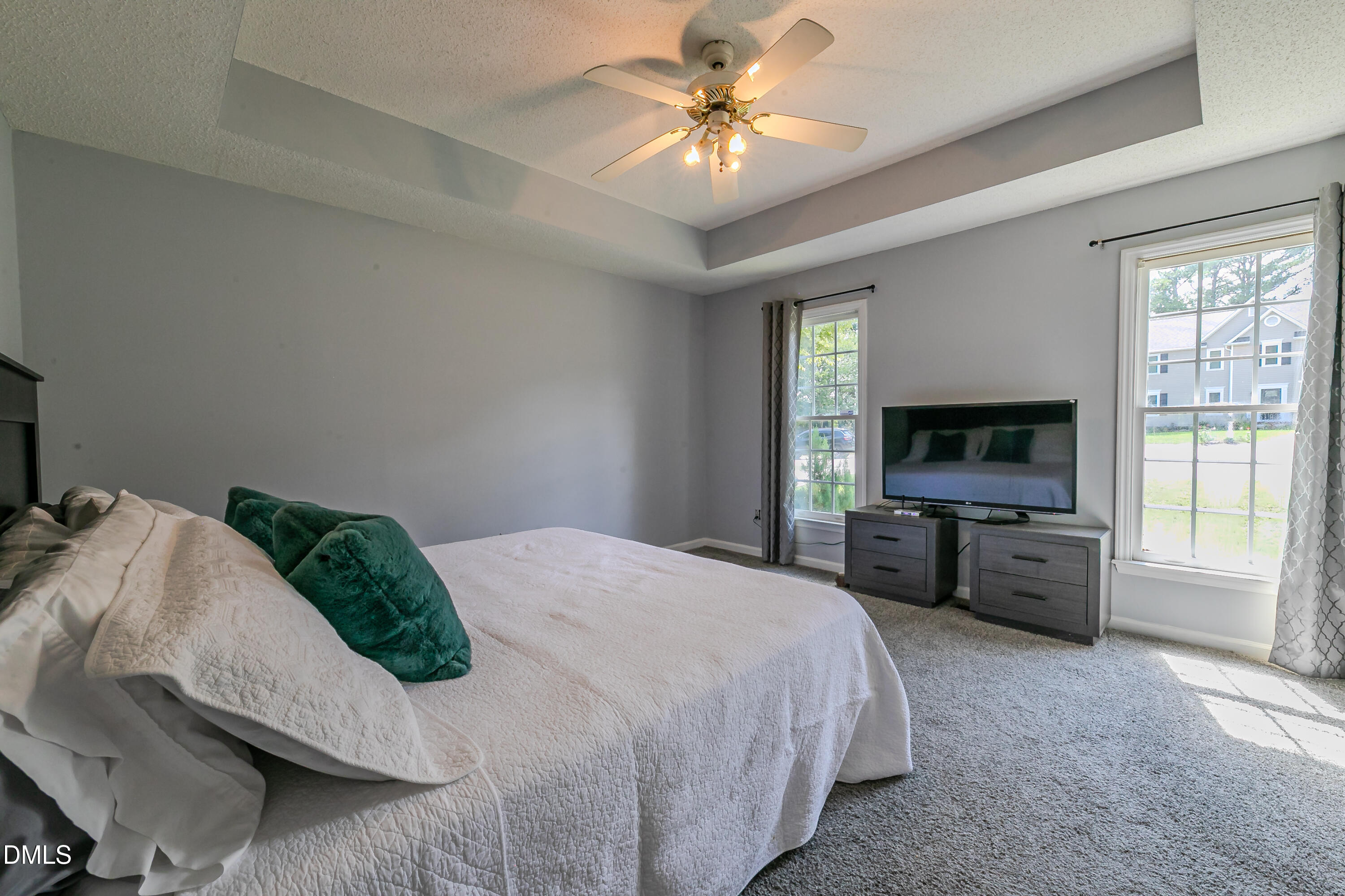 816 White Daisies Court Property Photo 24
