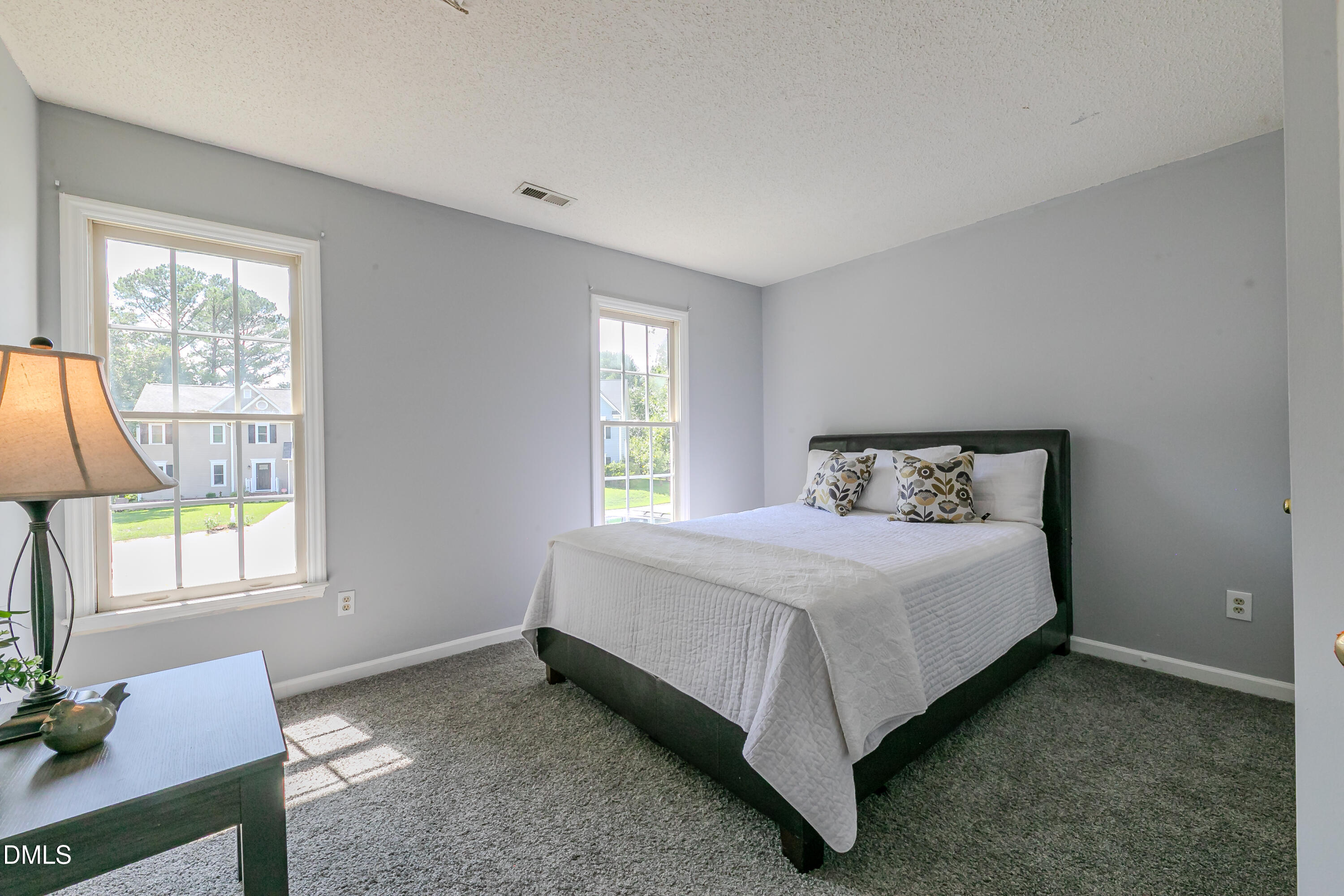 816 White Daisies Court Property Photo 33
