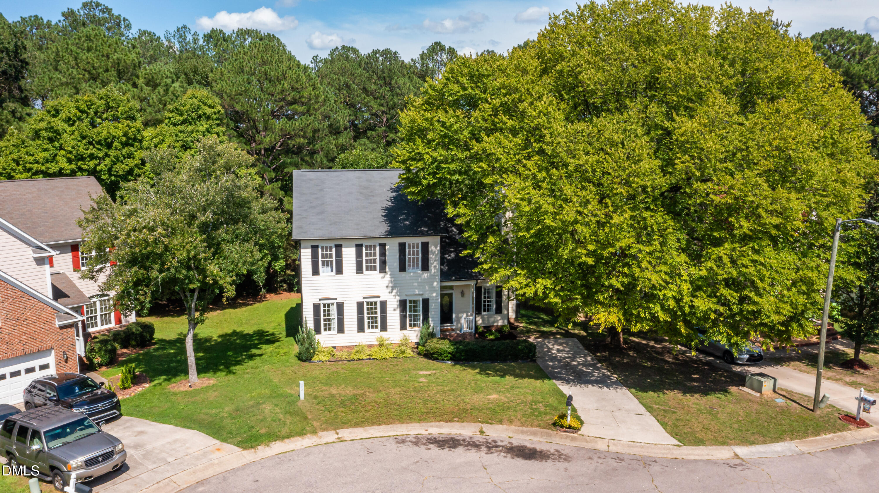 816 White Daisies Court Property Photo 44