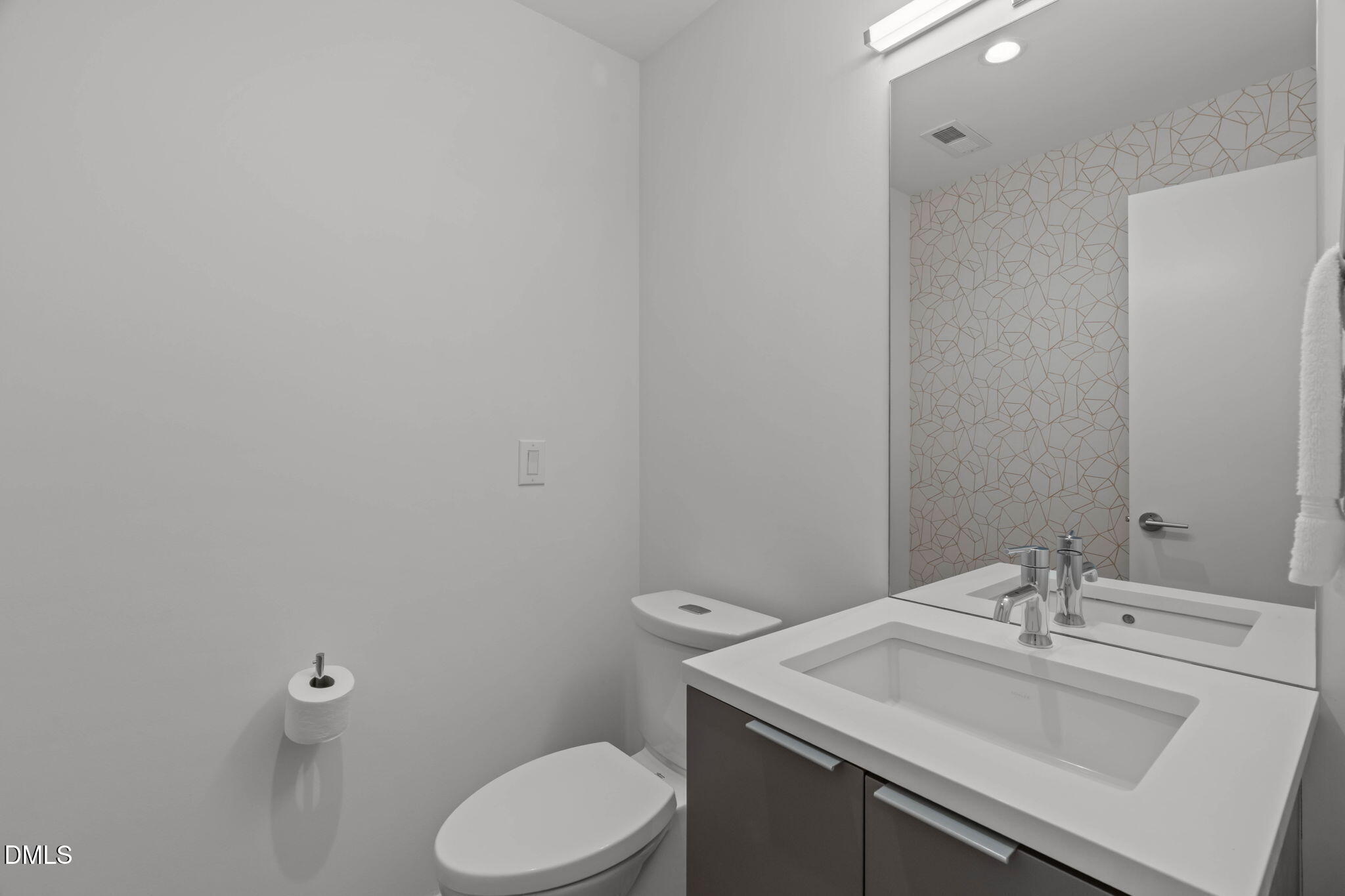 808 Glendale Avenue Property Photo 12