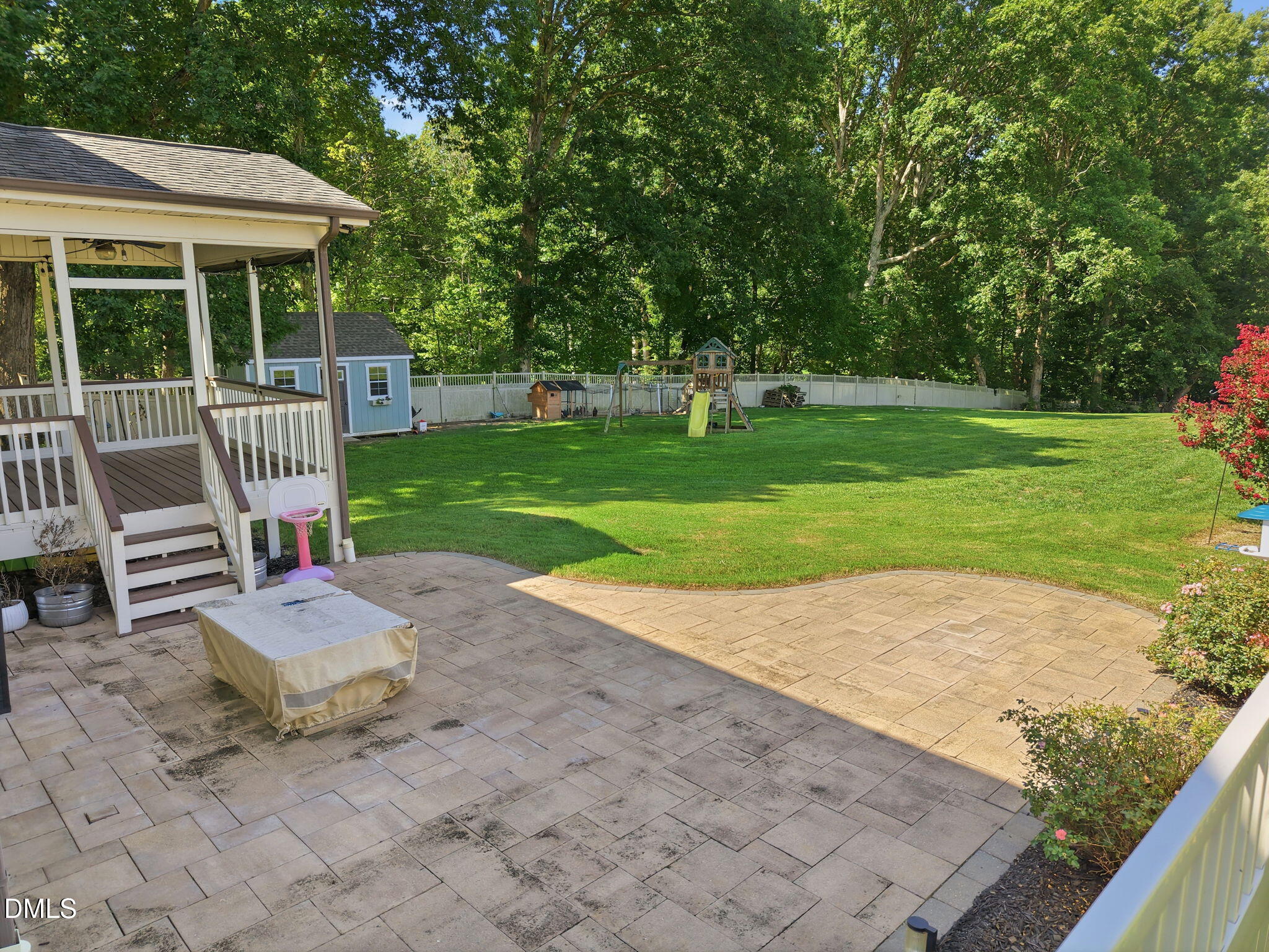1015 Bluebell Lane Property Photo 4