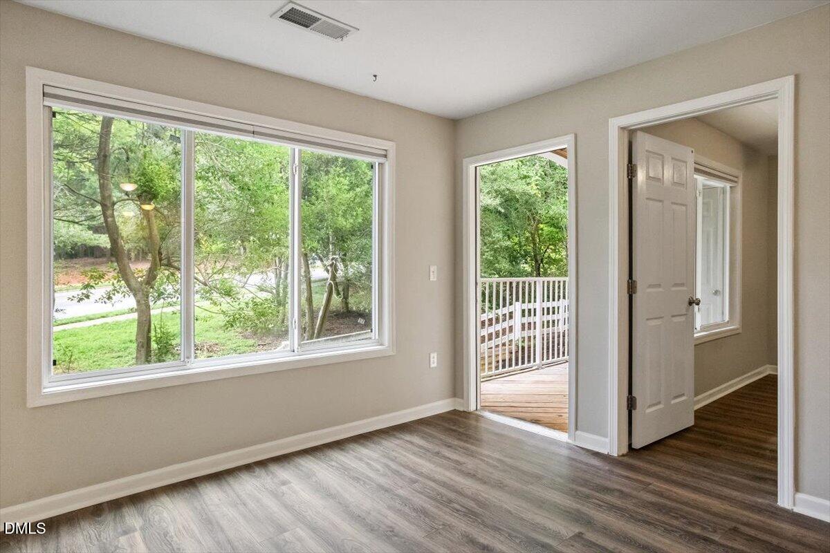 1501 Graduate Lane Property Photo 4