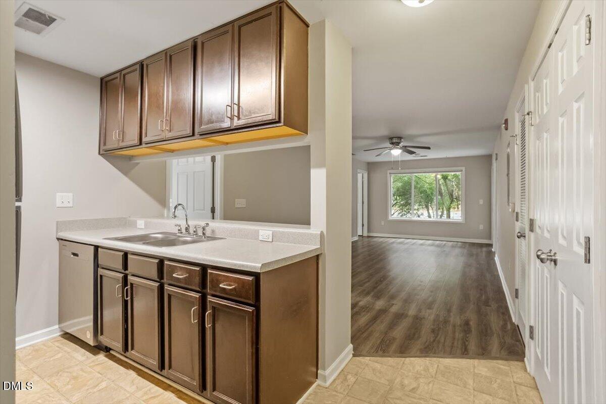 1501 Graduate Lane Property Photo 8