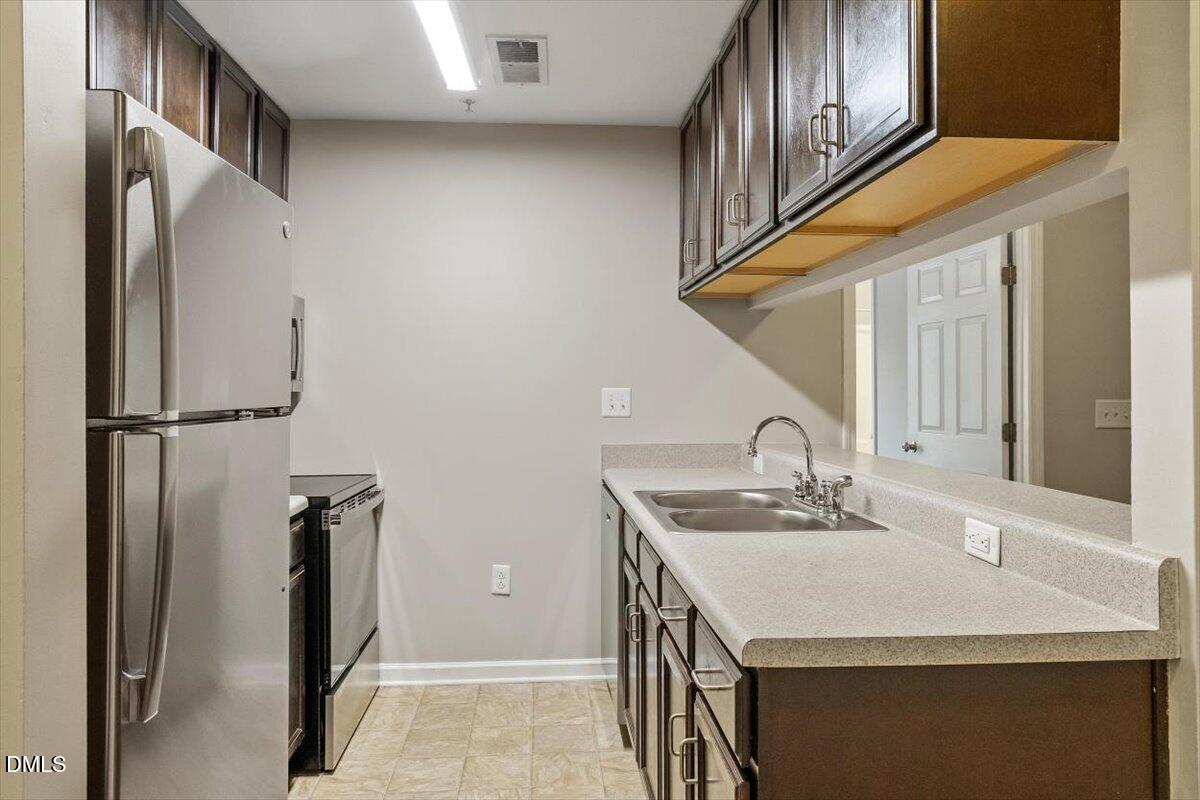 1501 Graduate Lane Property Photo 10