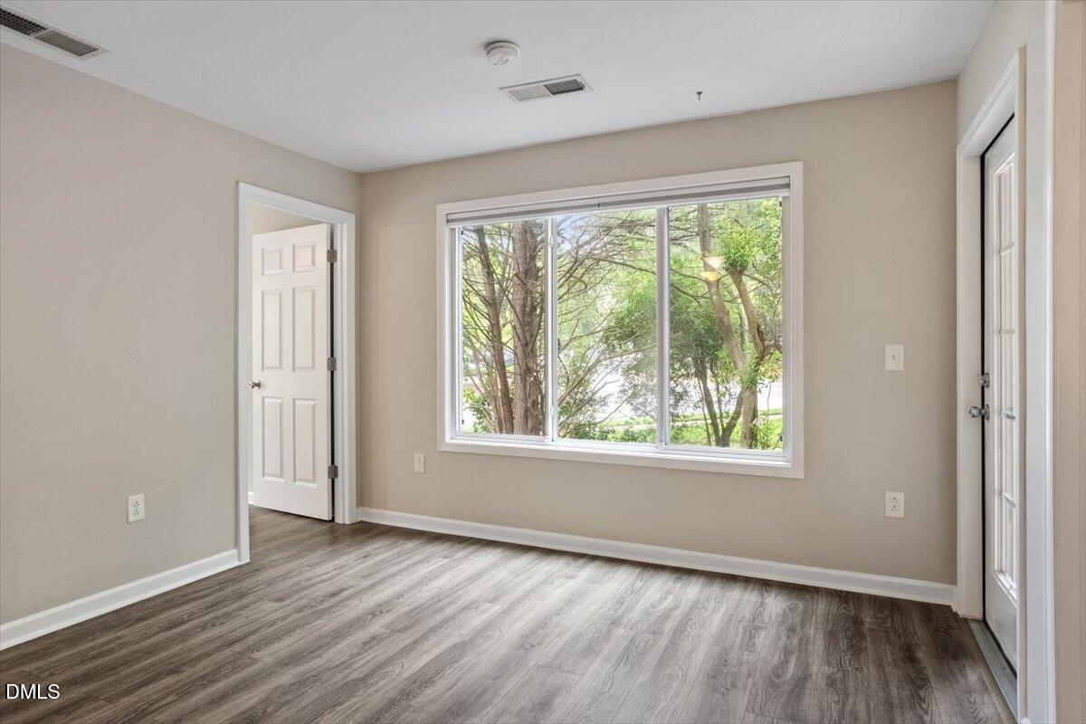1501 Graduate Lane Property Photo 12