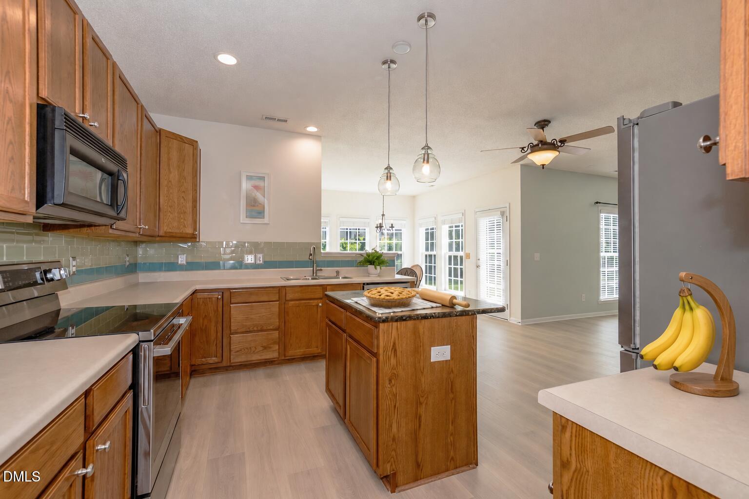 1320 Marbank Street Property Photo 10