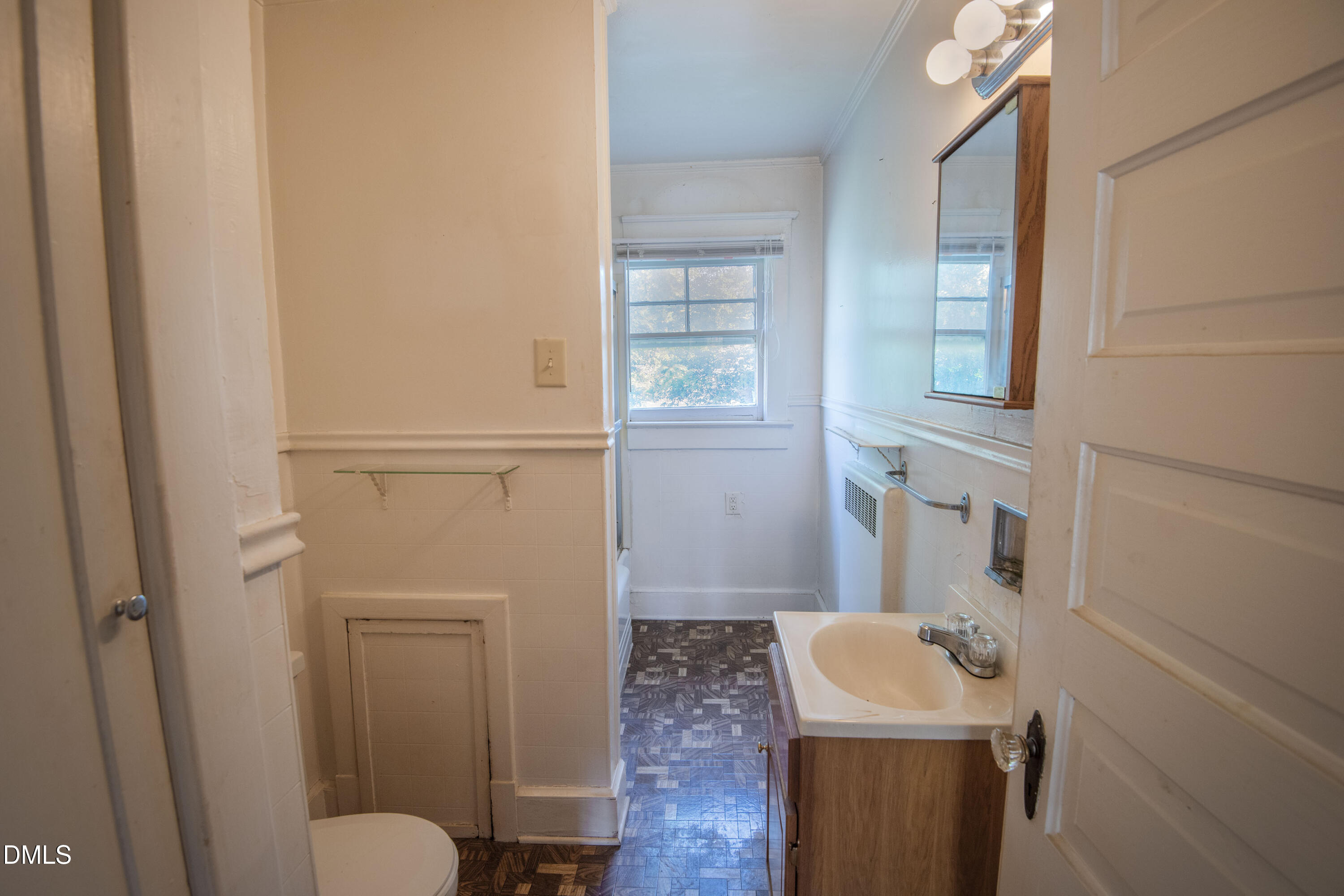 204 E Baker Street Property Photo 12