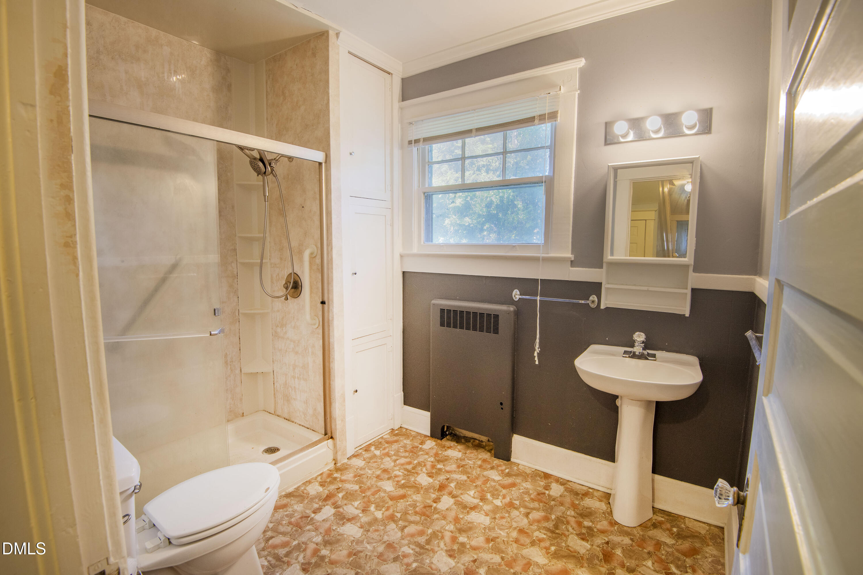 204 E Baker Street Property Photo 14