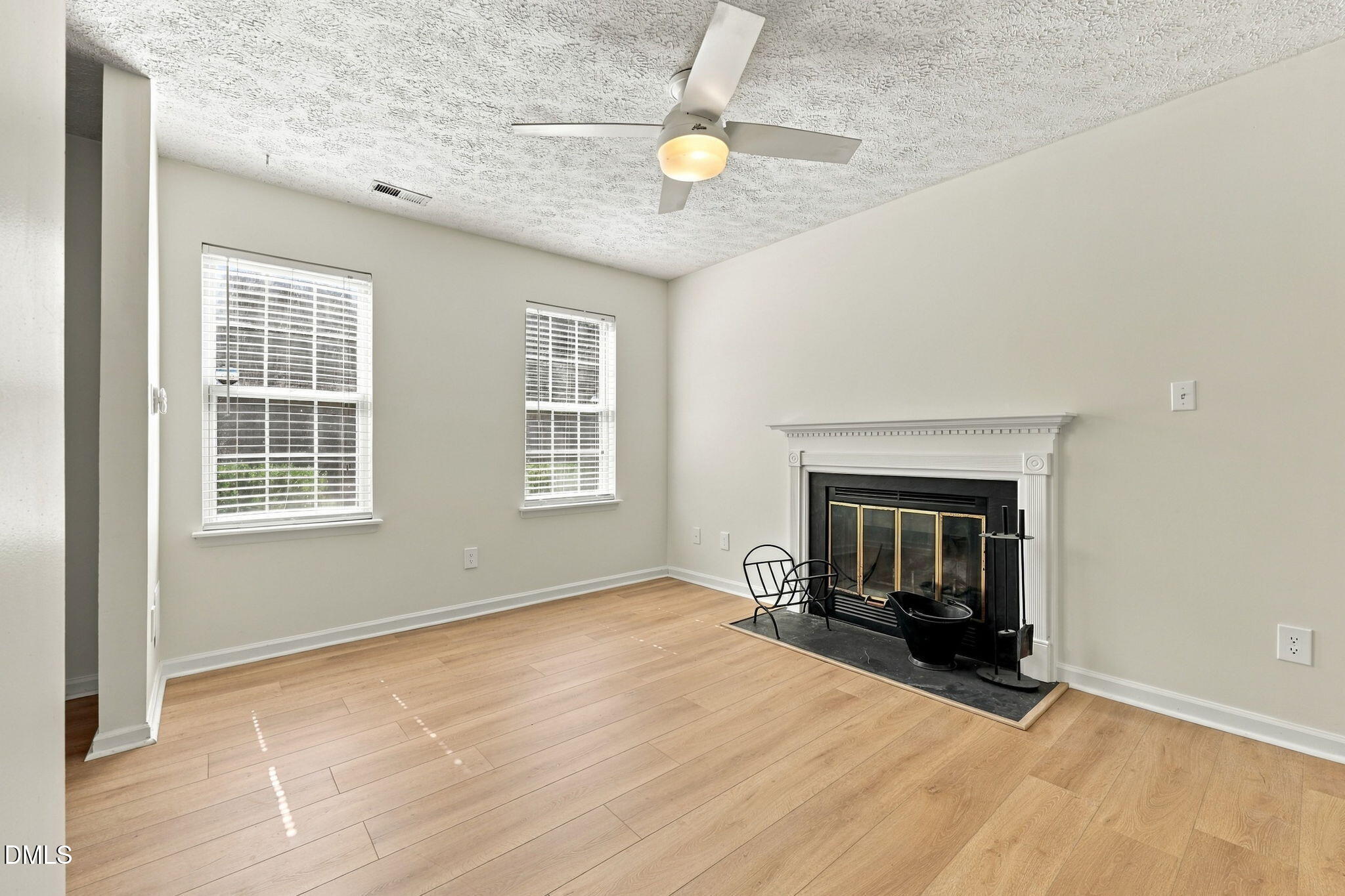 1916 Sierra Drive Property Photo 23