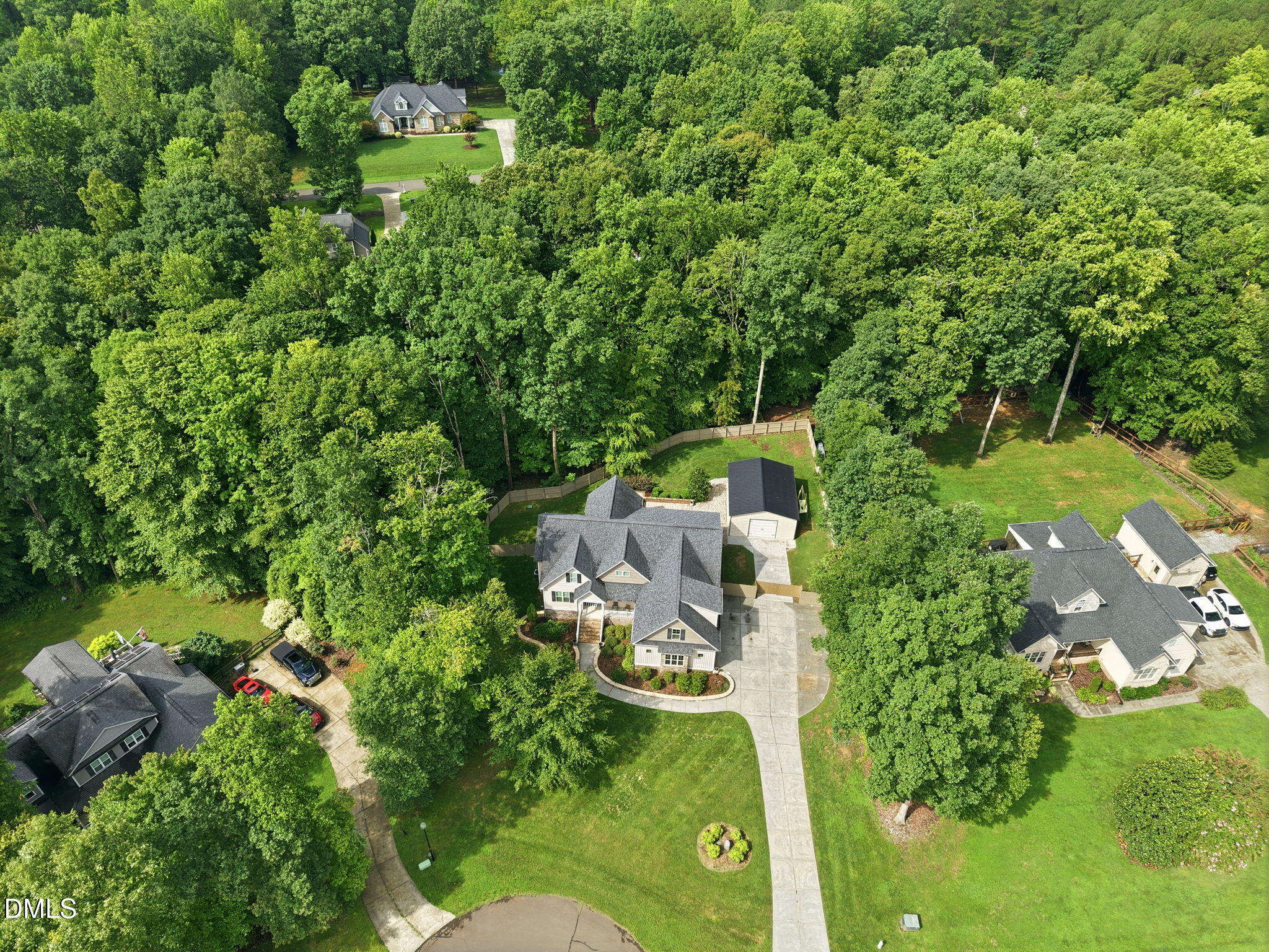 1096 Buggy Lane Property Photo 3