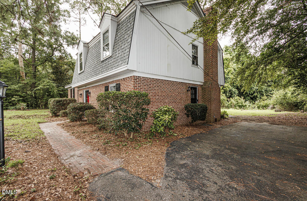 1513 Western Avenue Property Photo 9