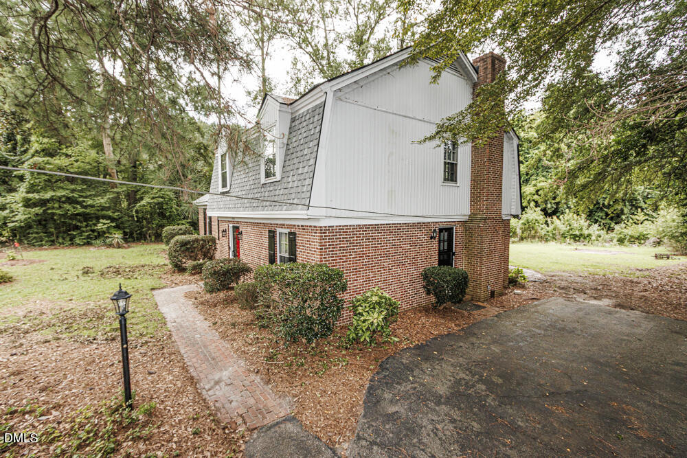 1513 Western Avenue Property Photo 10