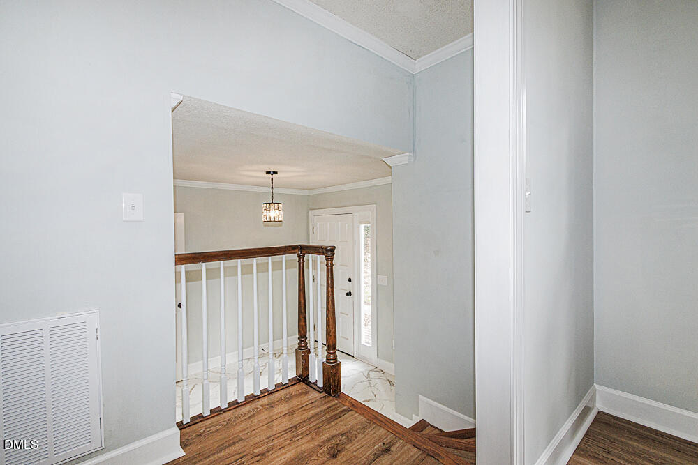 1513 Western Avenue Property Photo 18