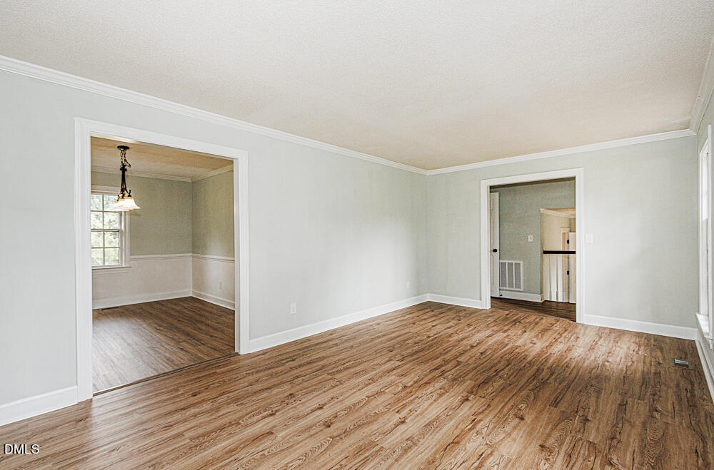 1513 Western Avenue Property Photo 22