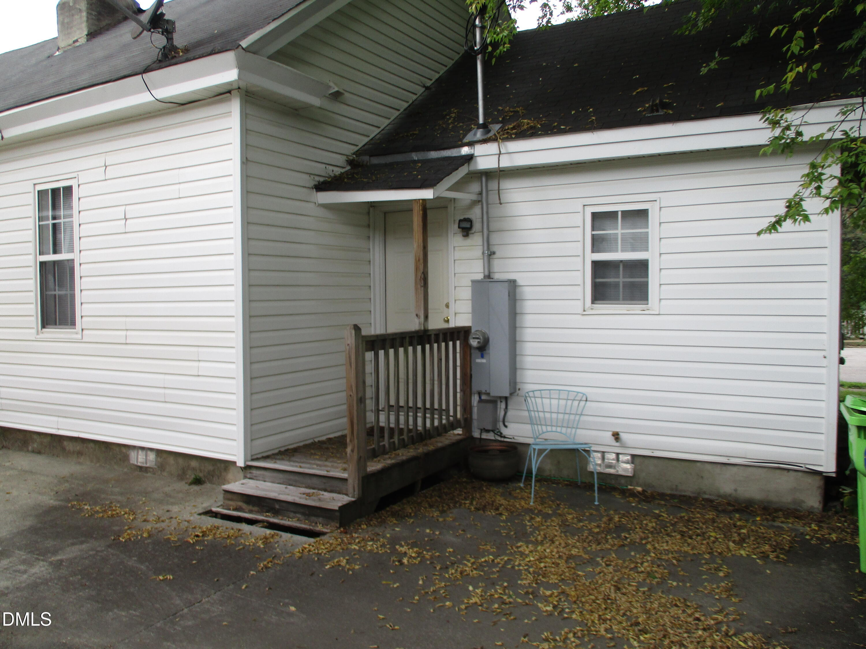 8 N Swain Street Property Photo 4