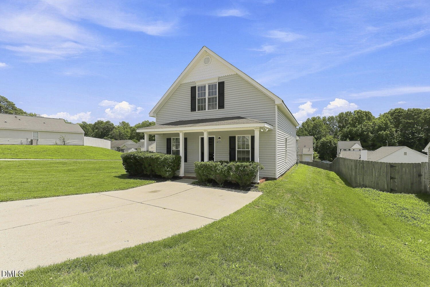 4005 Scofield Drive Property Photo 3