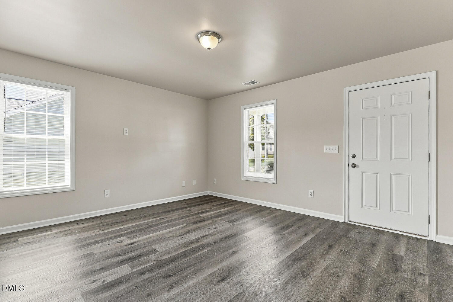 4005 Scofield Drive Property Photo 7