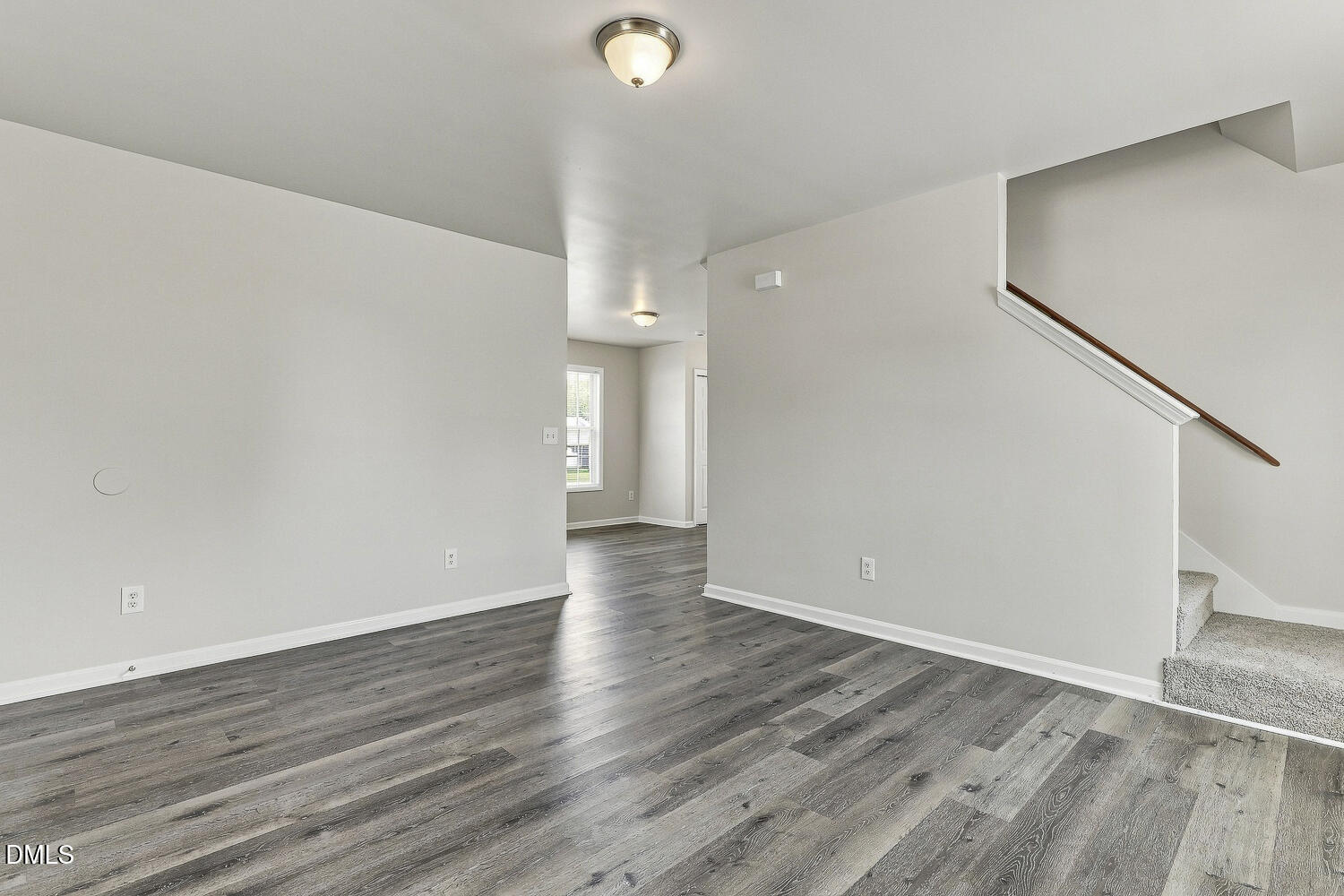 4005 Scofield Drive Property Photo 9