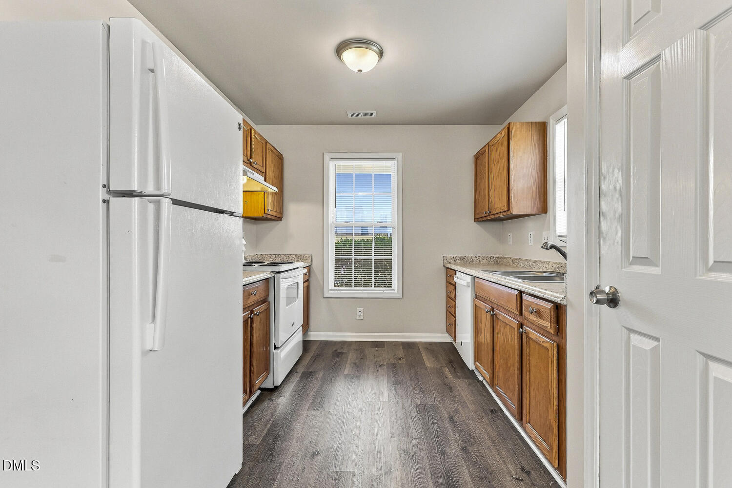 4005 Scofield Drive Property Photo 10