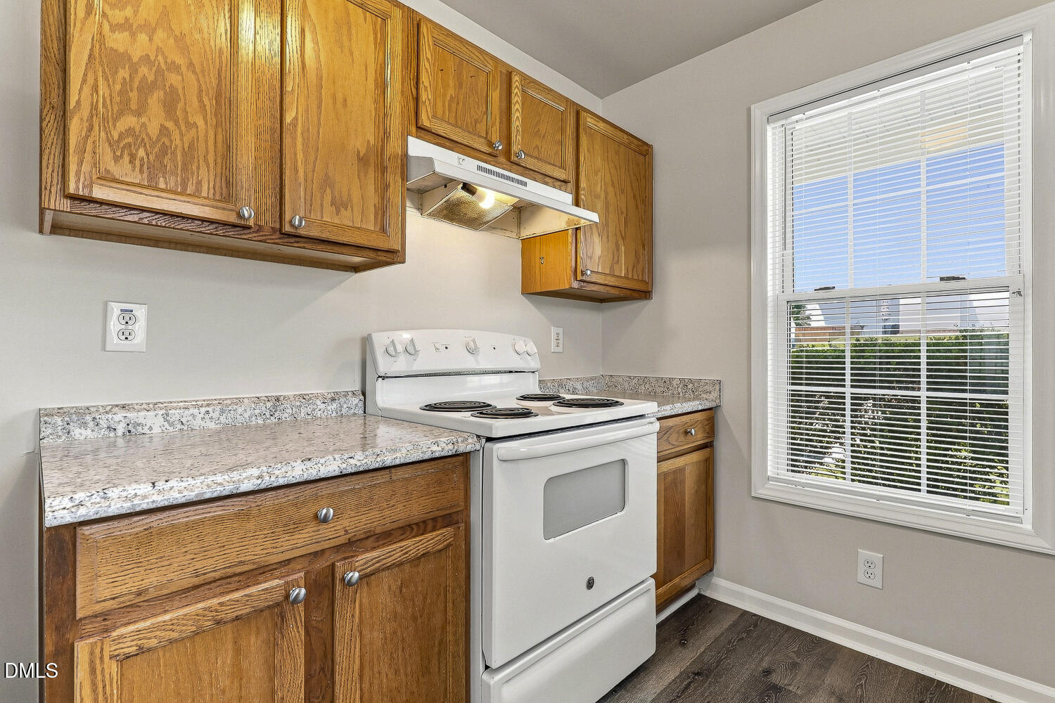 4005 Scofield Drive Property Photo 11