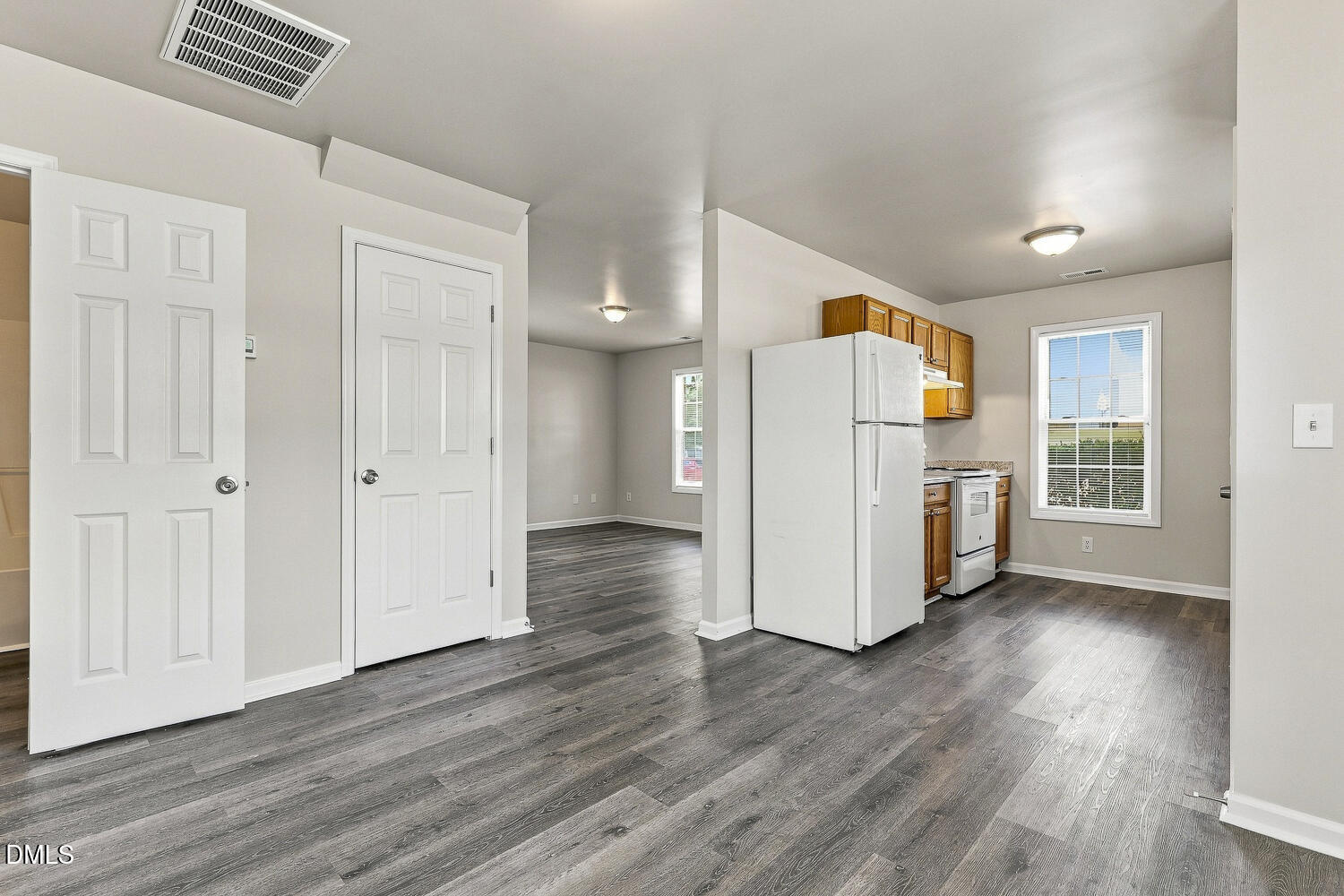4005 Scofield Drive Property Photo 17