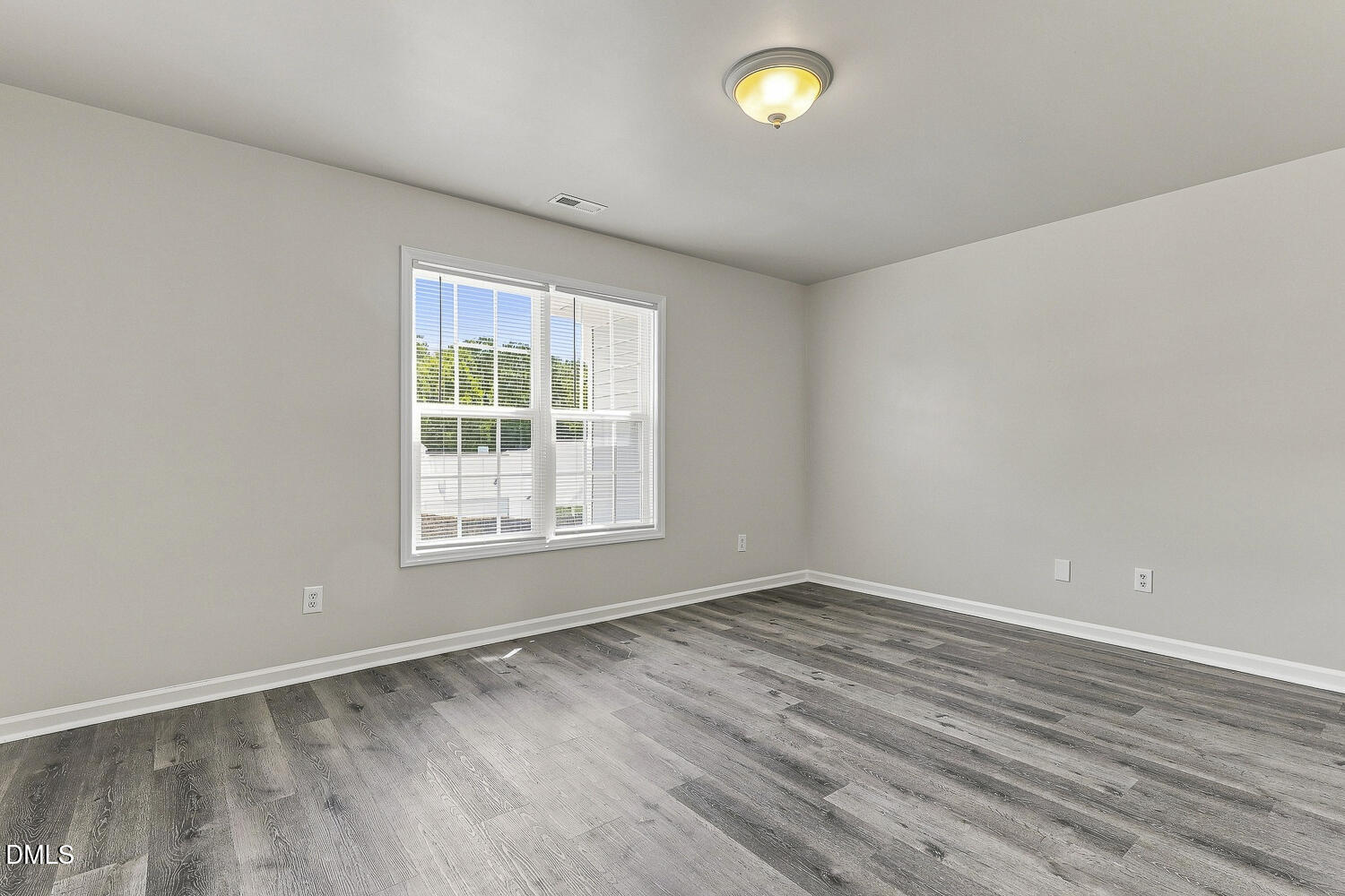 4005 Scofield Drive Property Photo 19