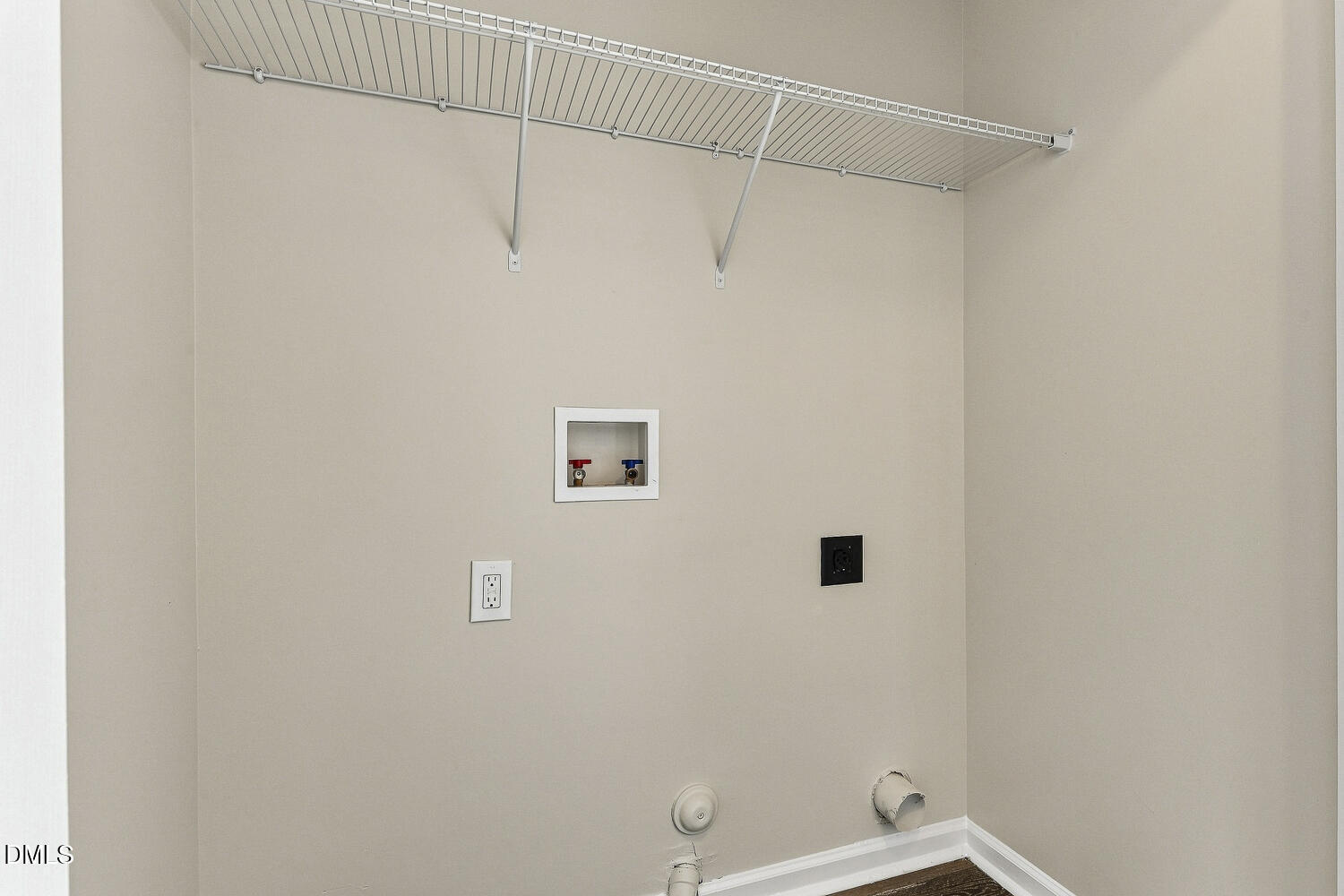 4005 Scofield Drive Property Photo 24