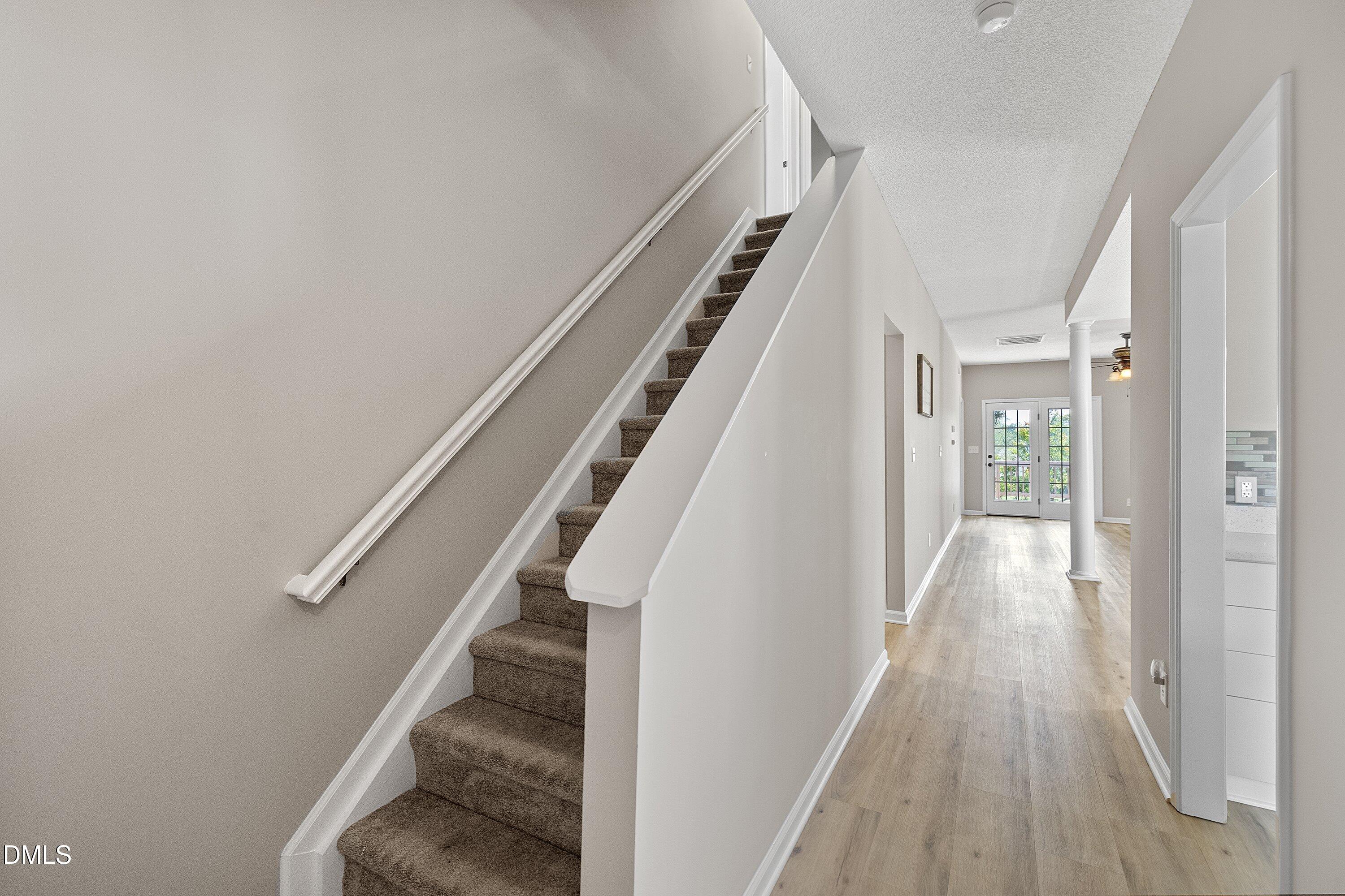 2120 Castle Pines Drive Property Photo 5