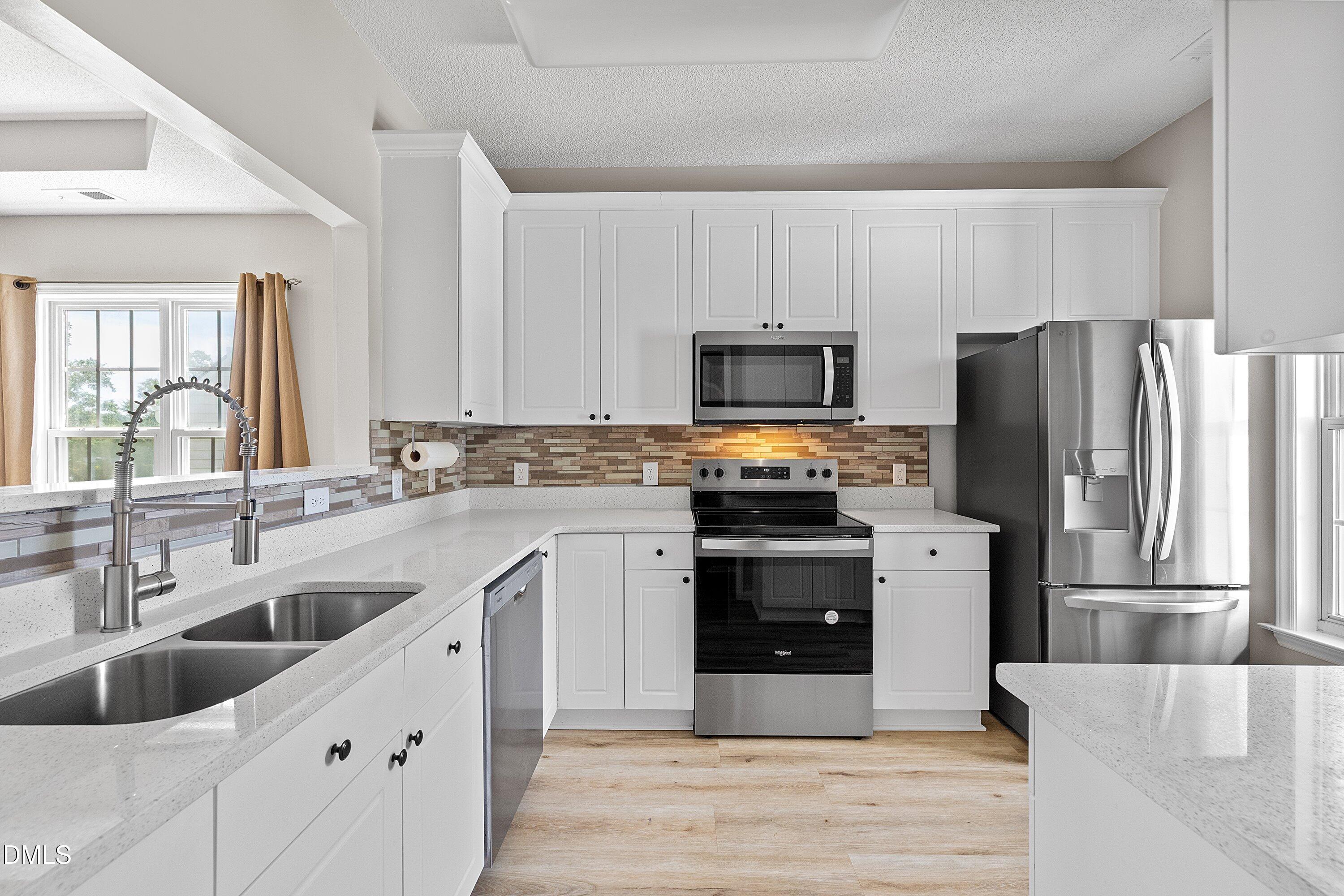 2120 Castle Pines Drive Property Photo 8