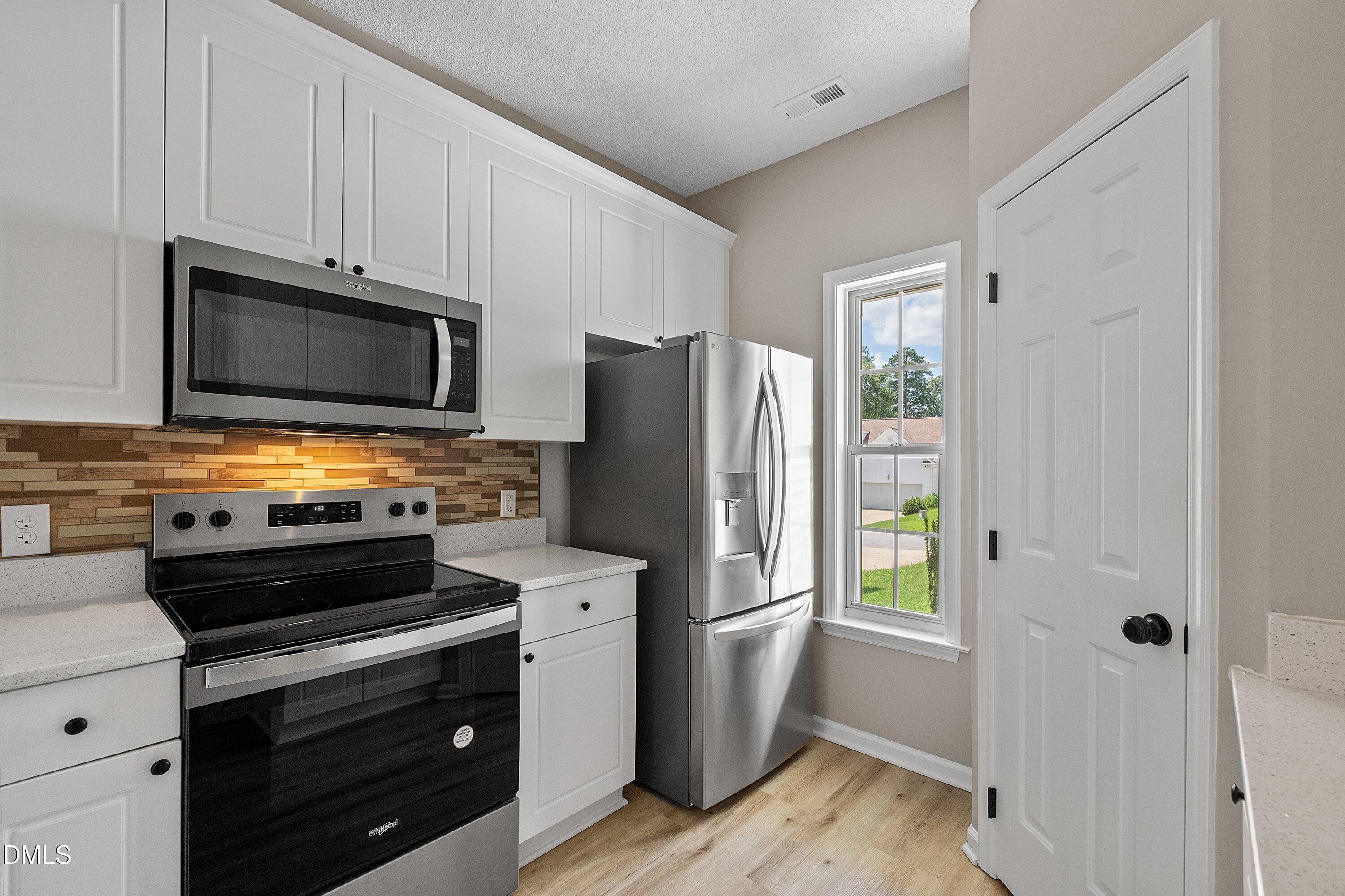 2120 Castle Pines Drive Property Photo 12
