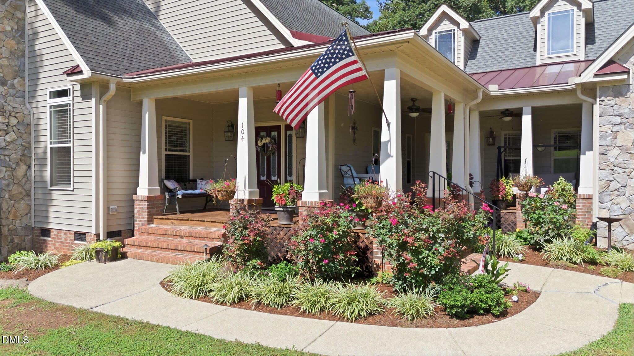 104 Flat Rock Court Property Photo 4