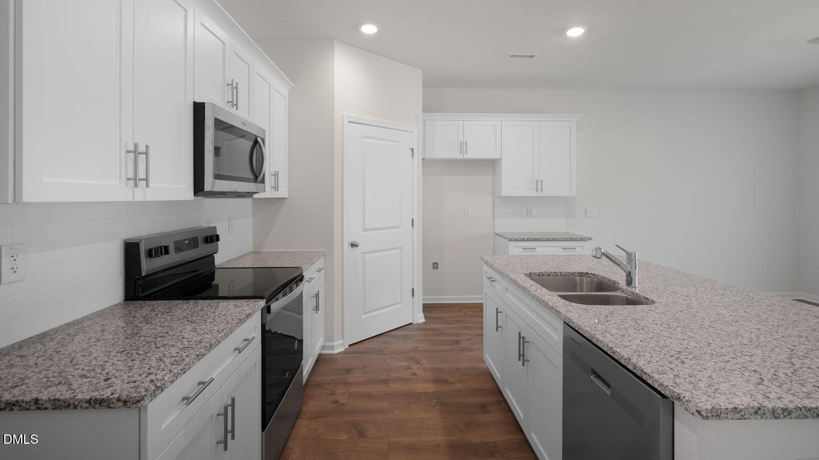 2115 Hinesley Drive Property Photo 3
