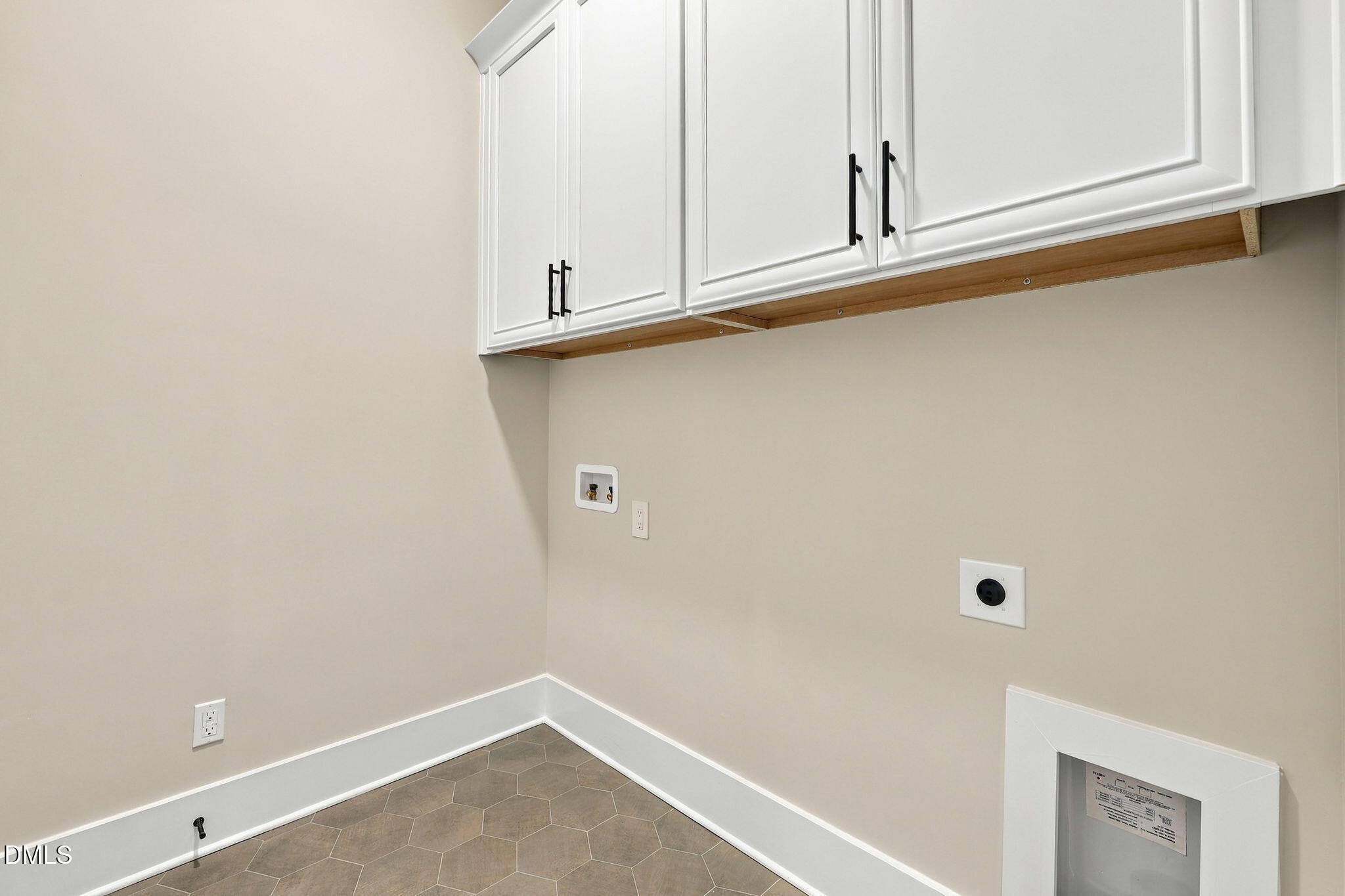 2536 Rosslare Pond Trail Property Photo 40