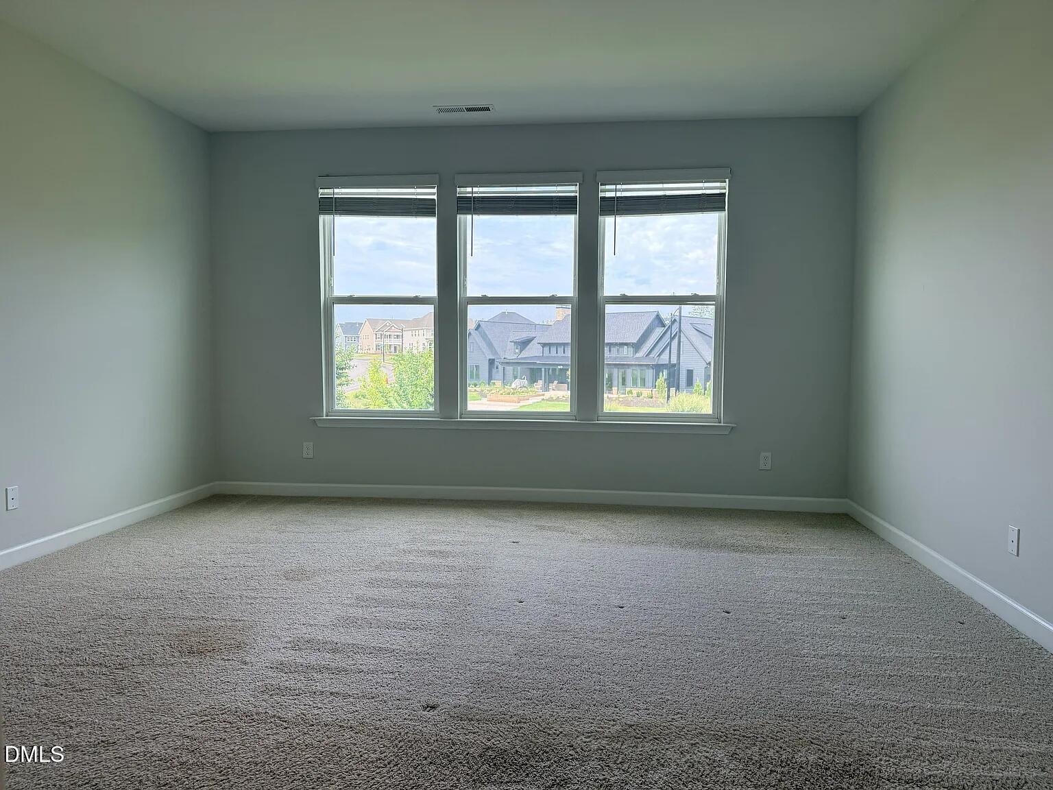 1064 Westerland Way Property Photo 7