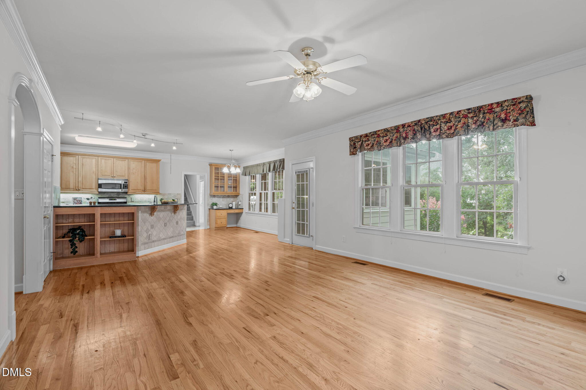 1121 Capitata Crossing Property Photo 24