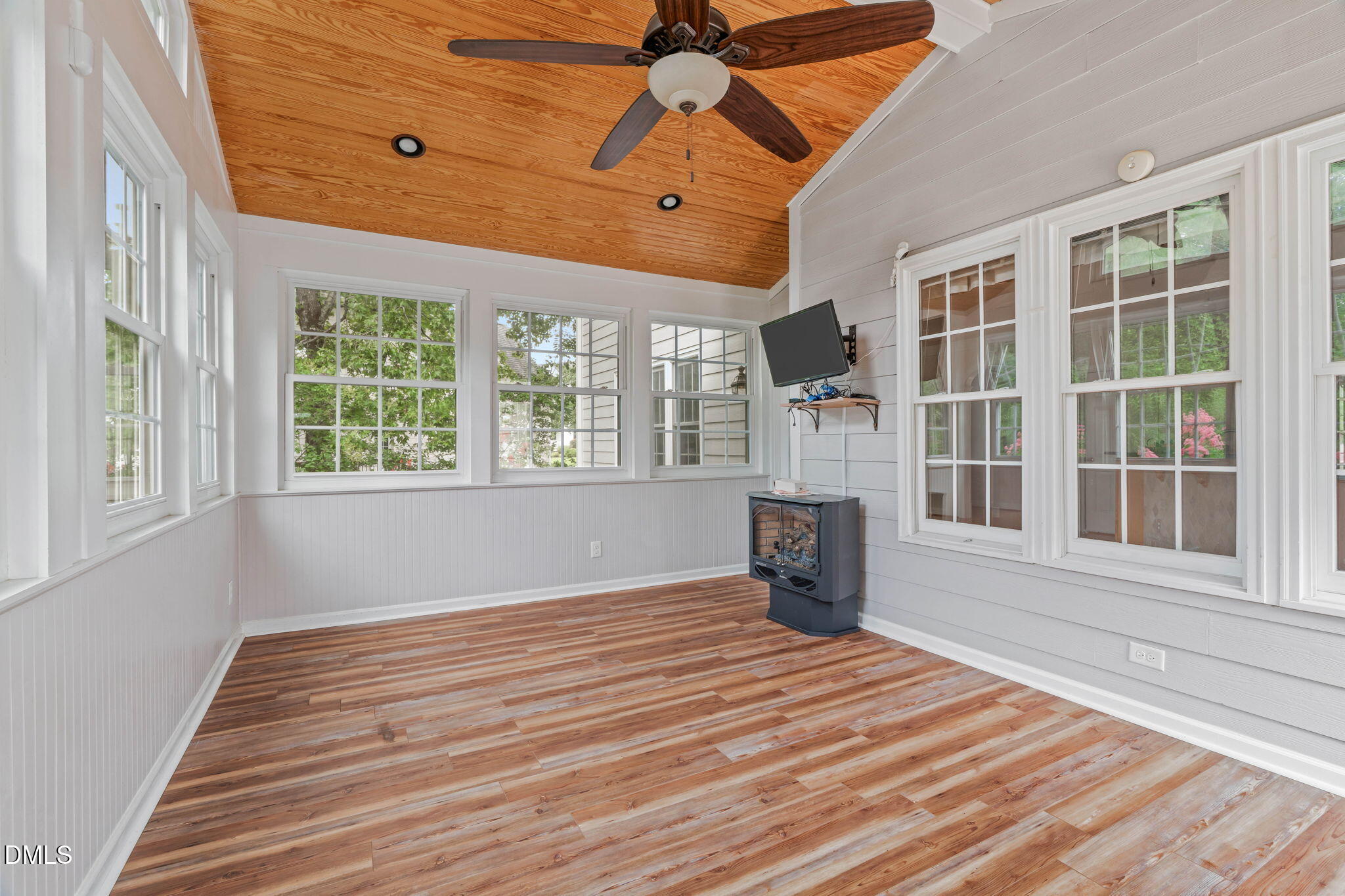 1121 Capitata Crossing Property Photo 28